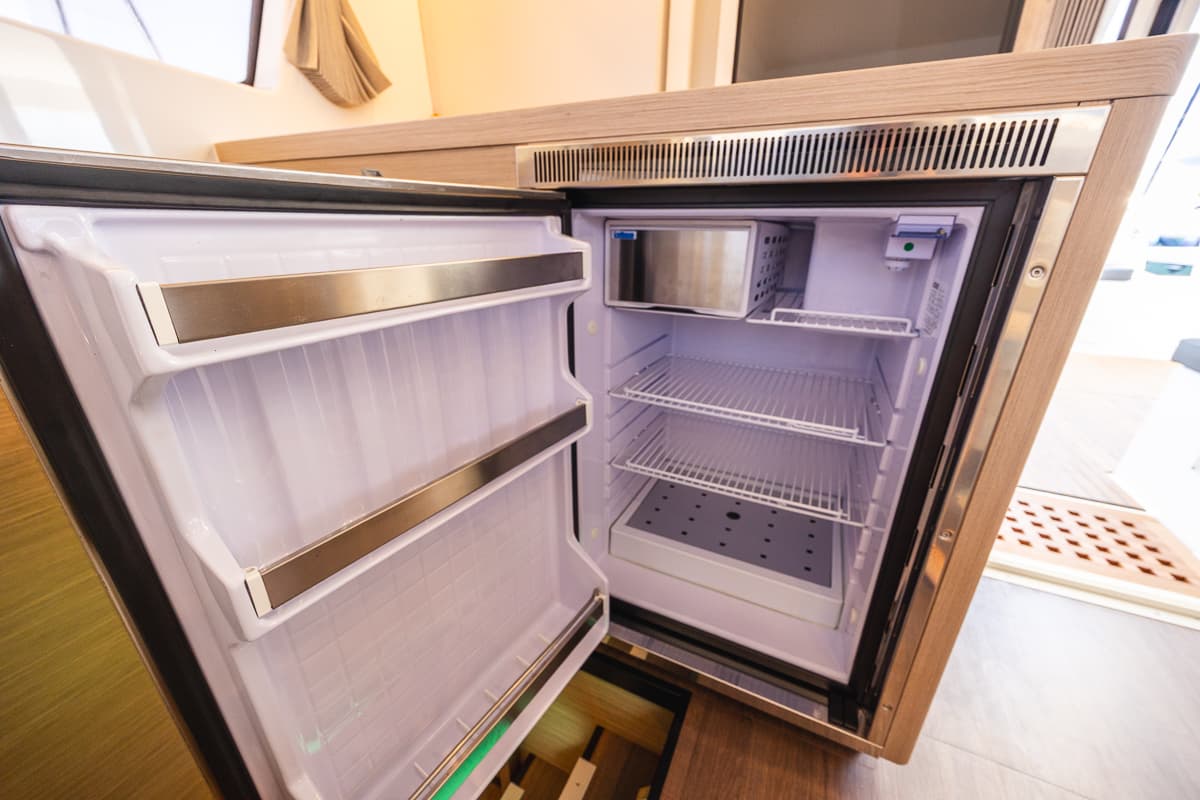 Lagoon 40 - photo 33