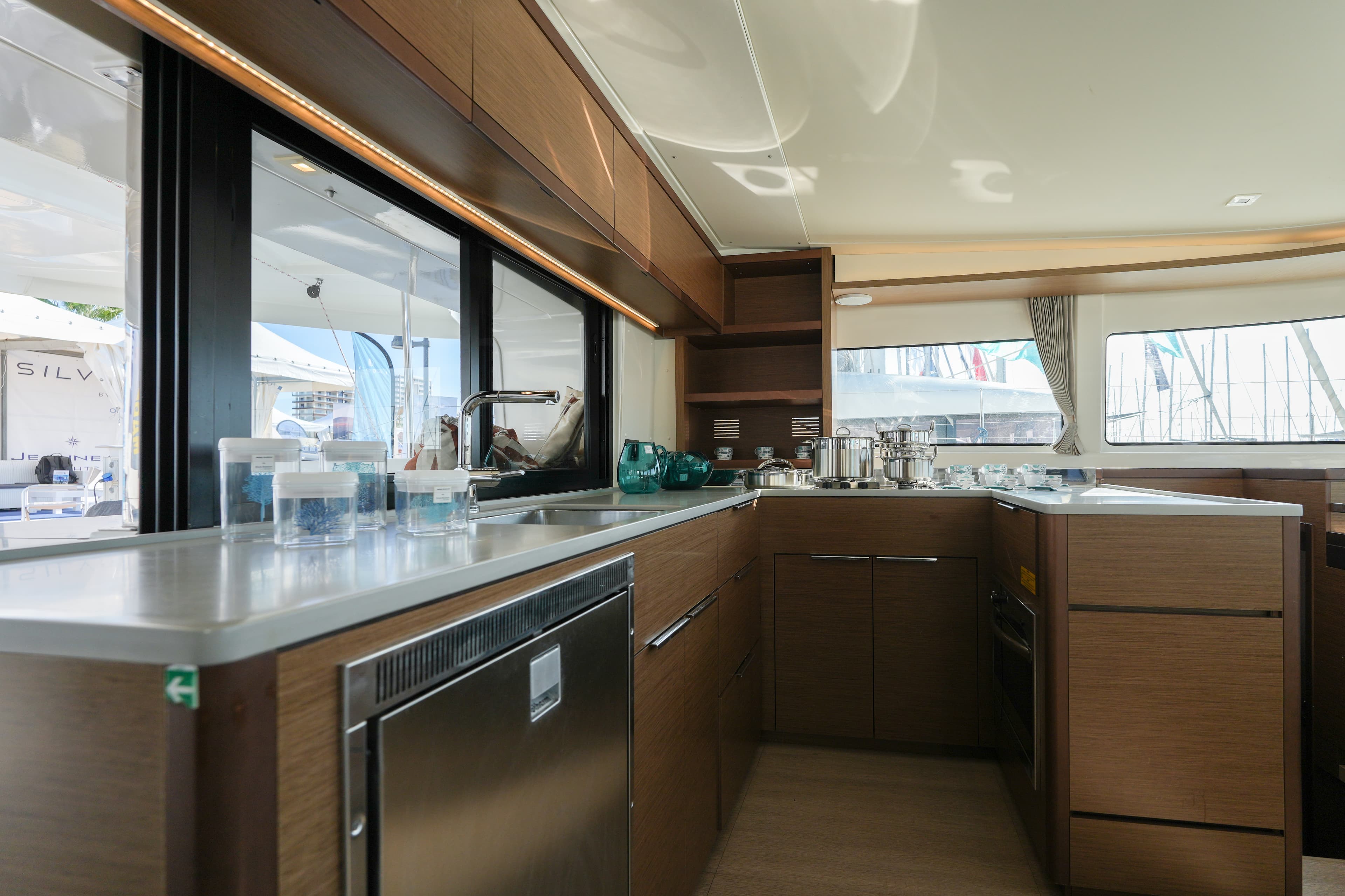 Lagoon 46  - photo 18