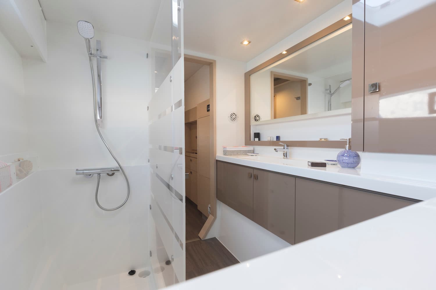 Astréa 42 - photo 5