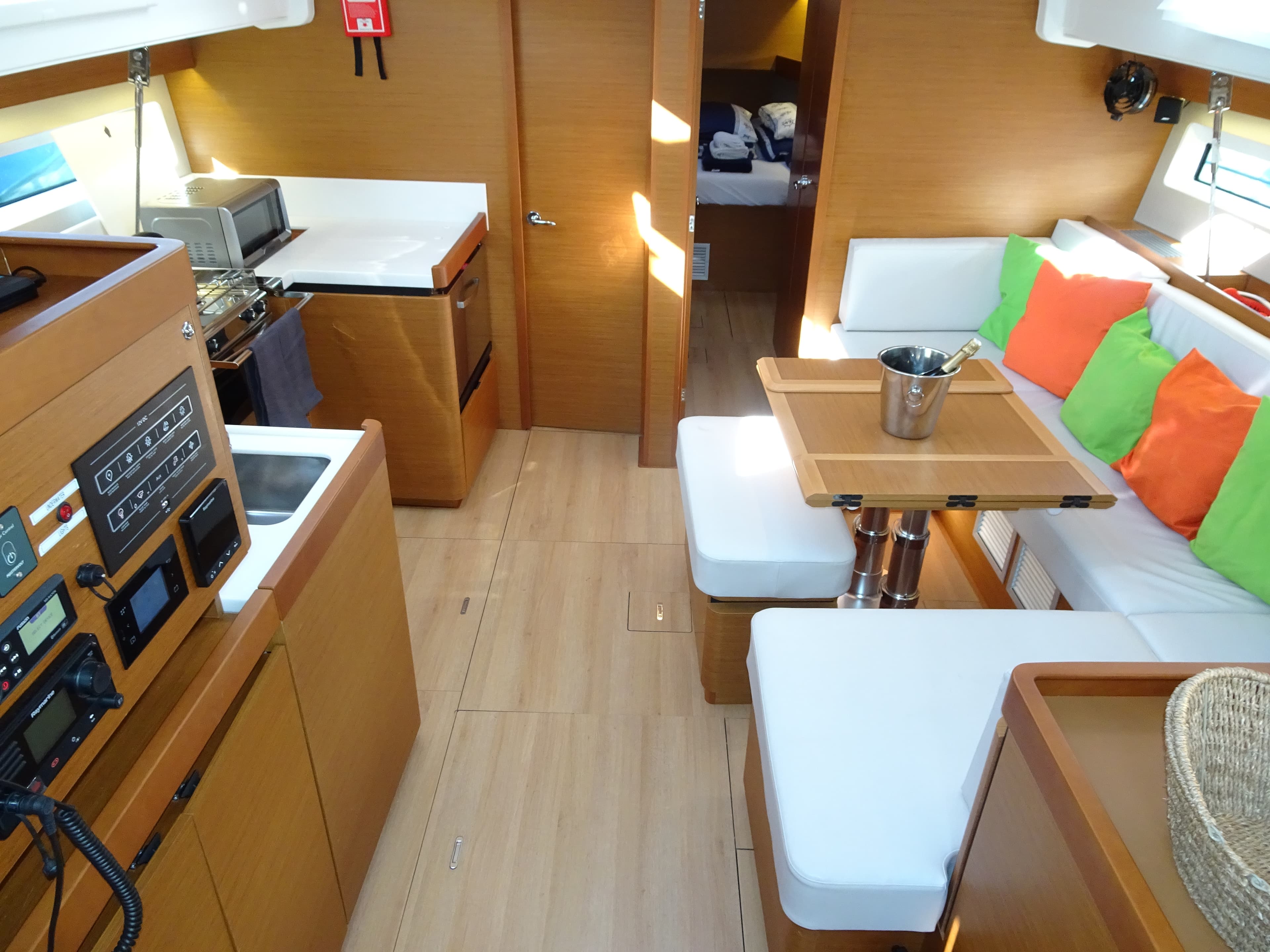 Sun Odyssey 490 - photo 12