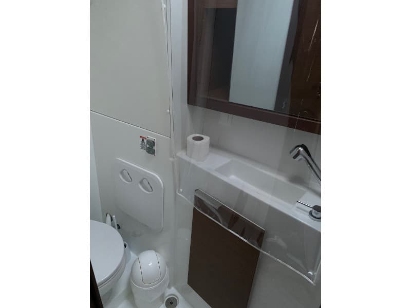 Lagoon 40 - photo 11