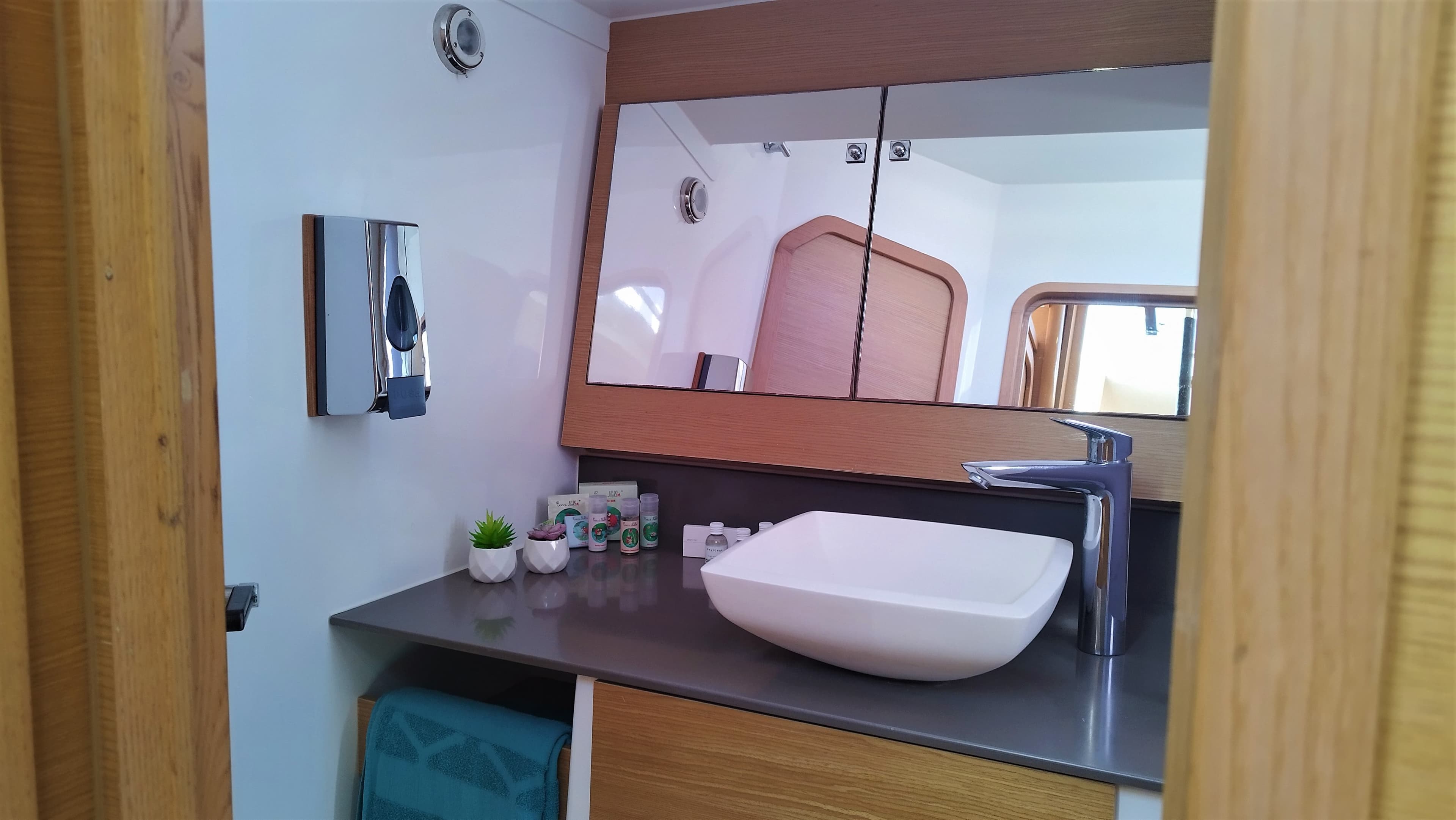 Dufour 56 Exclusive - photo 19