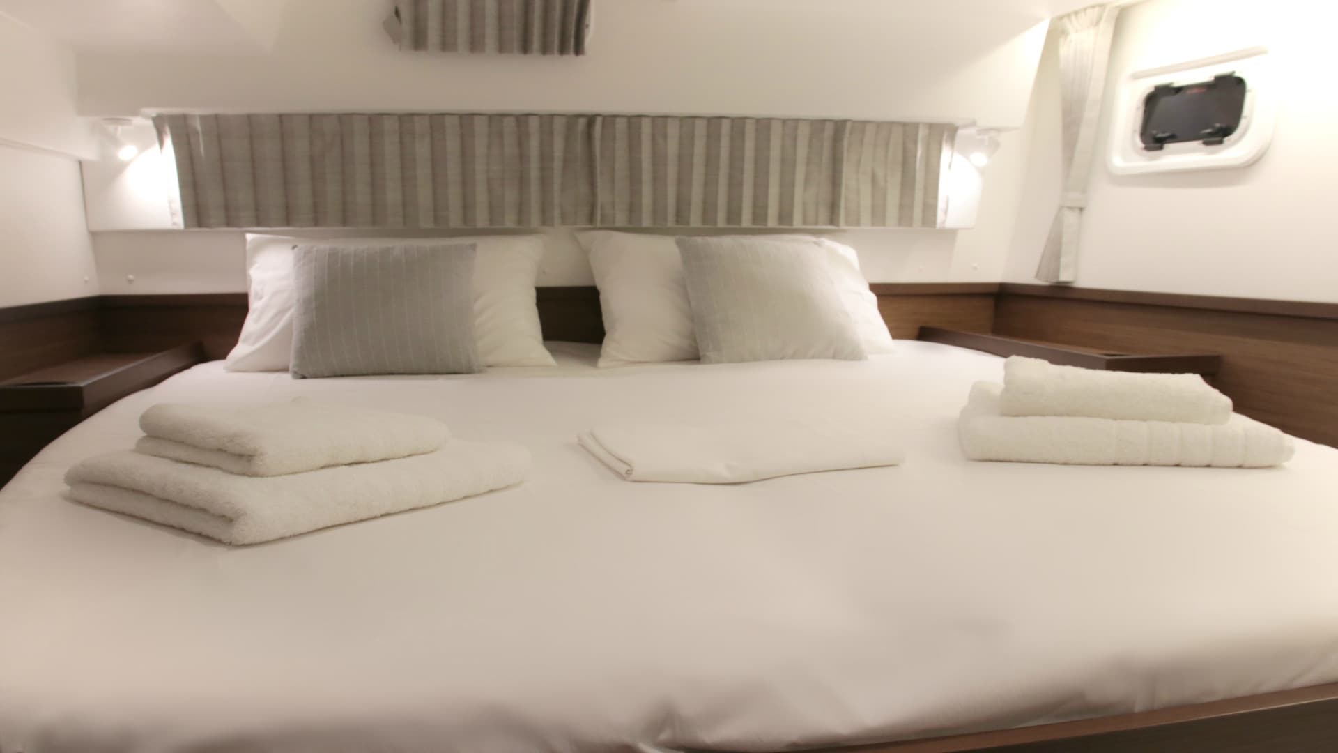 Lagoon 42 - photo 14