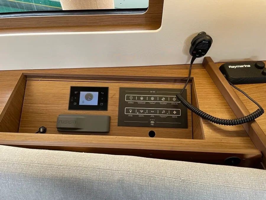 Oceanis 46.1 - photo 8