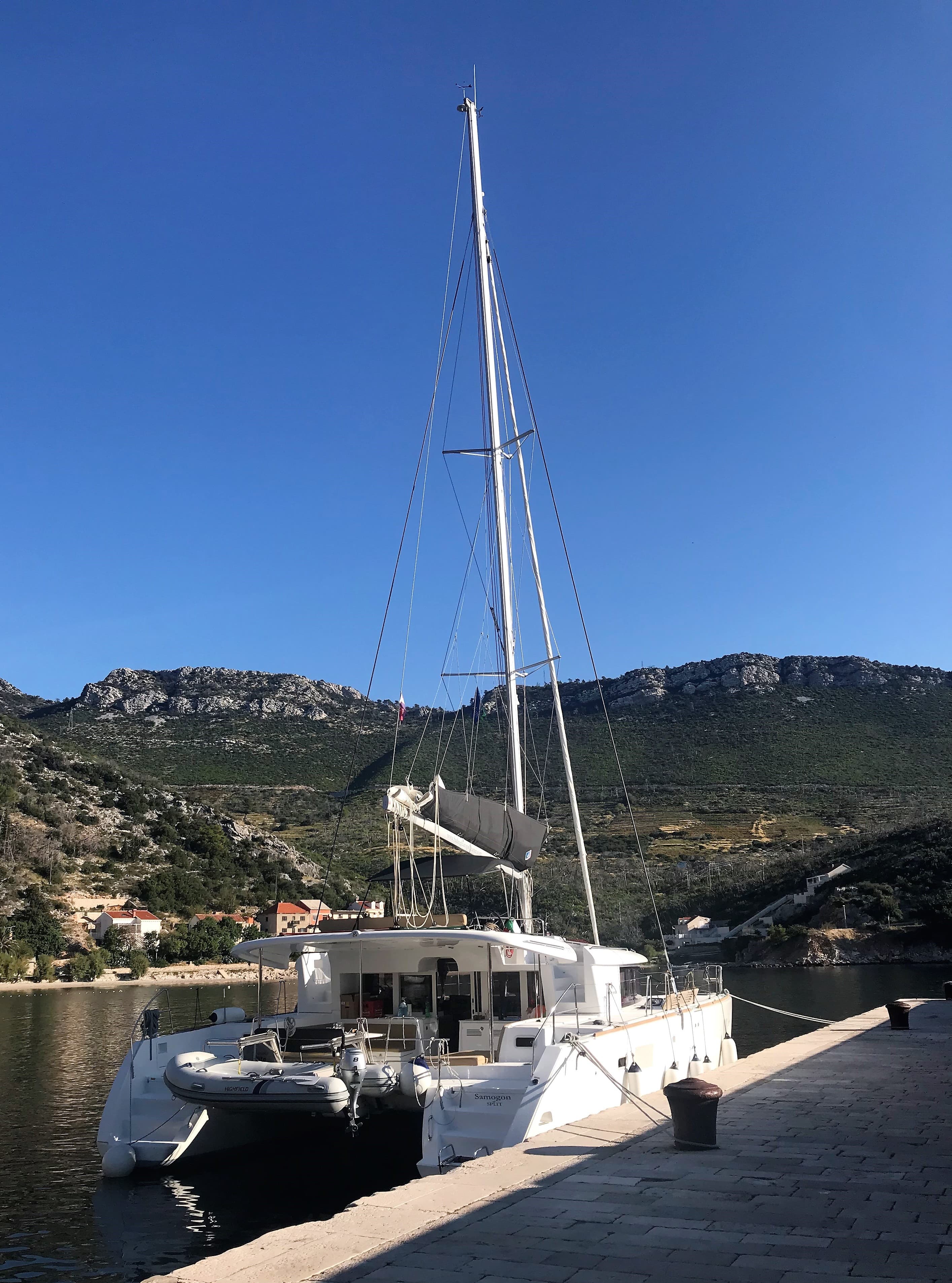 Lagoon 450 Fly - photo 9