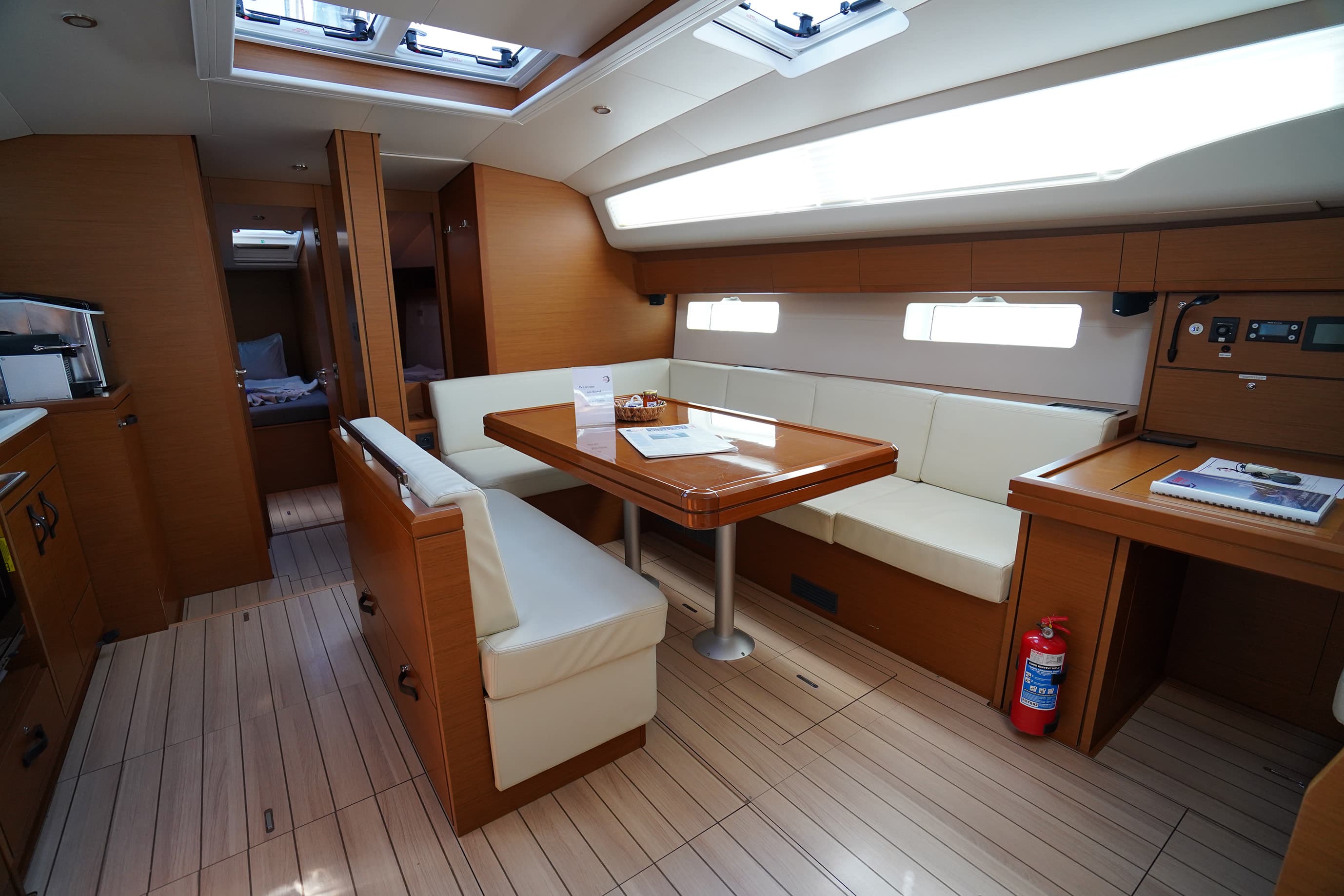 Jeanneau 54 - photo 9