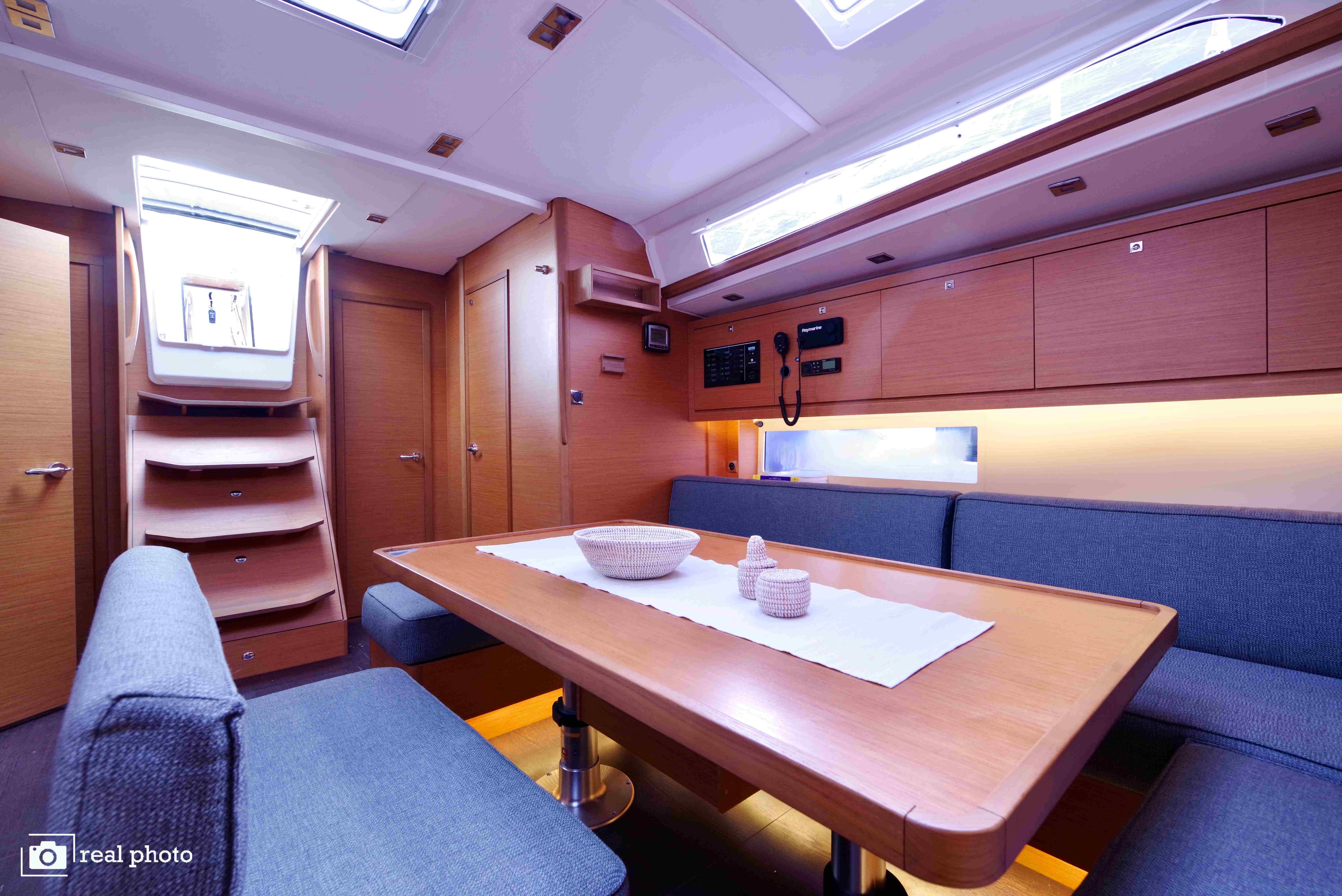 Dufour 470 - photo 10