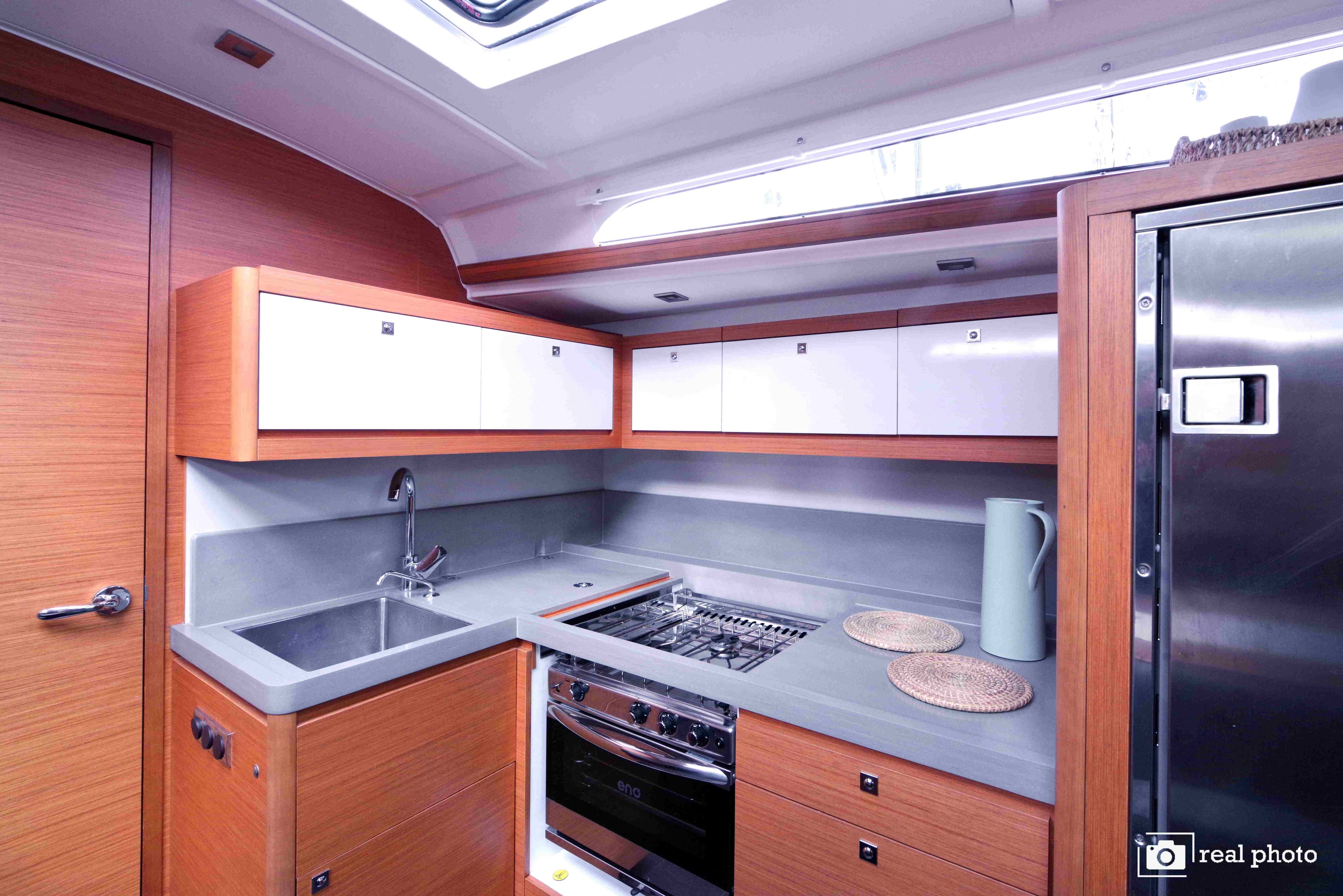 Dufour 470 - photo 12