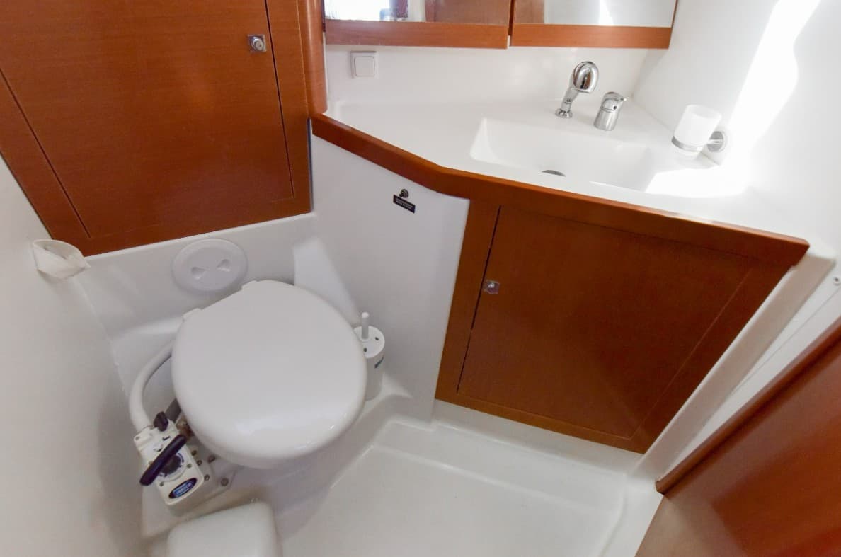 Oceanis 45 - photo 6