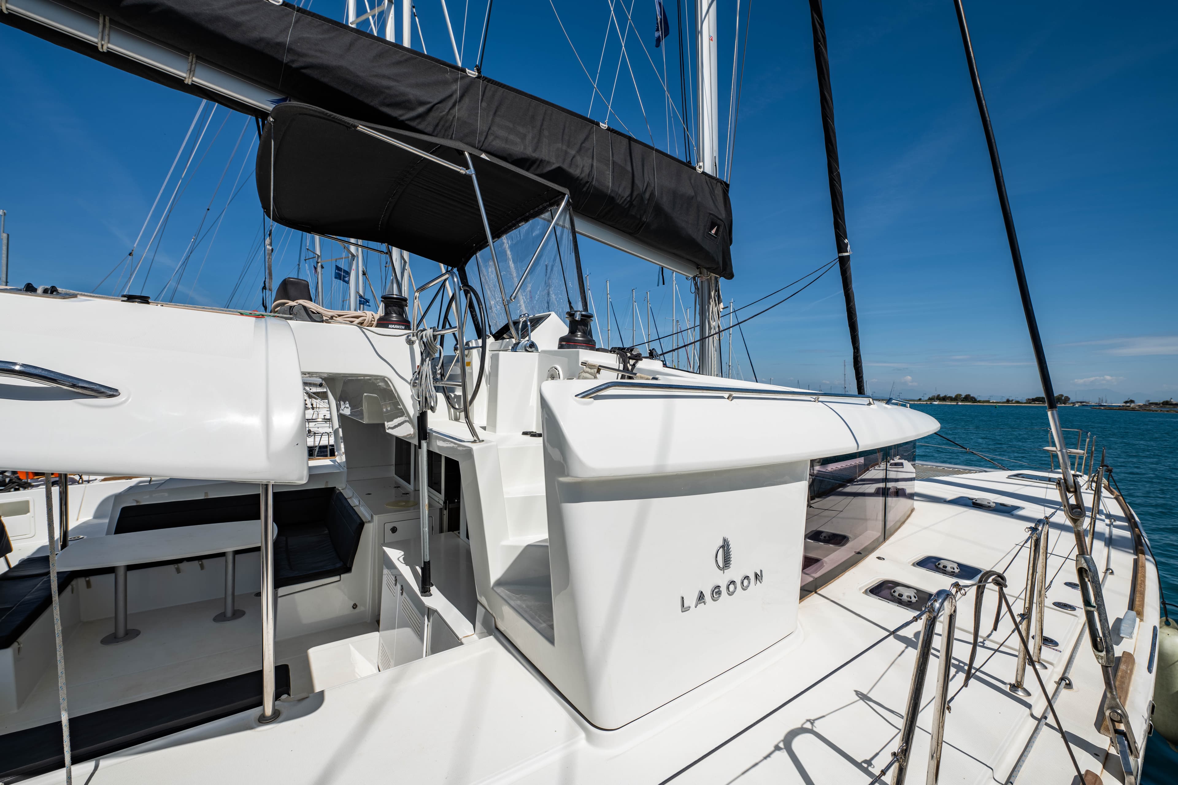 Lagoon 450 Fly - photo 35