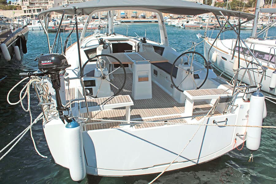 Oceanis 38.1 - photo 16