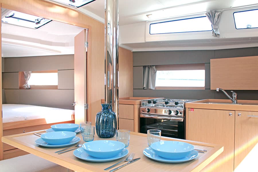 Oceanis 38.1 - photo 4