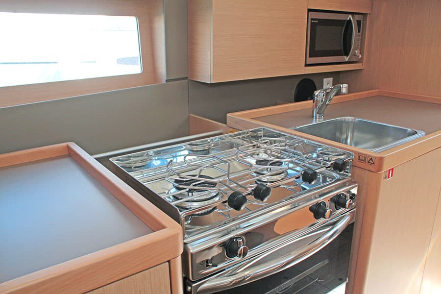 Oceanis 38.1 - photo 14