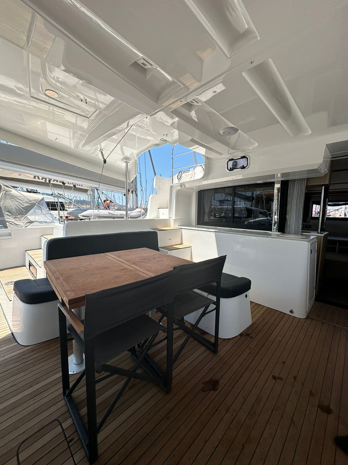 Lagoon 46  - photo 21