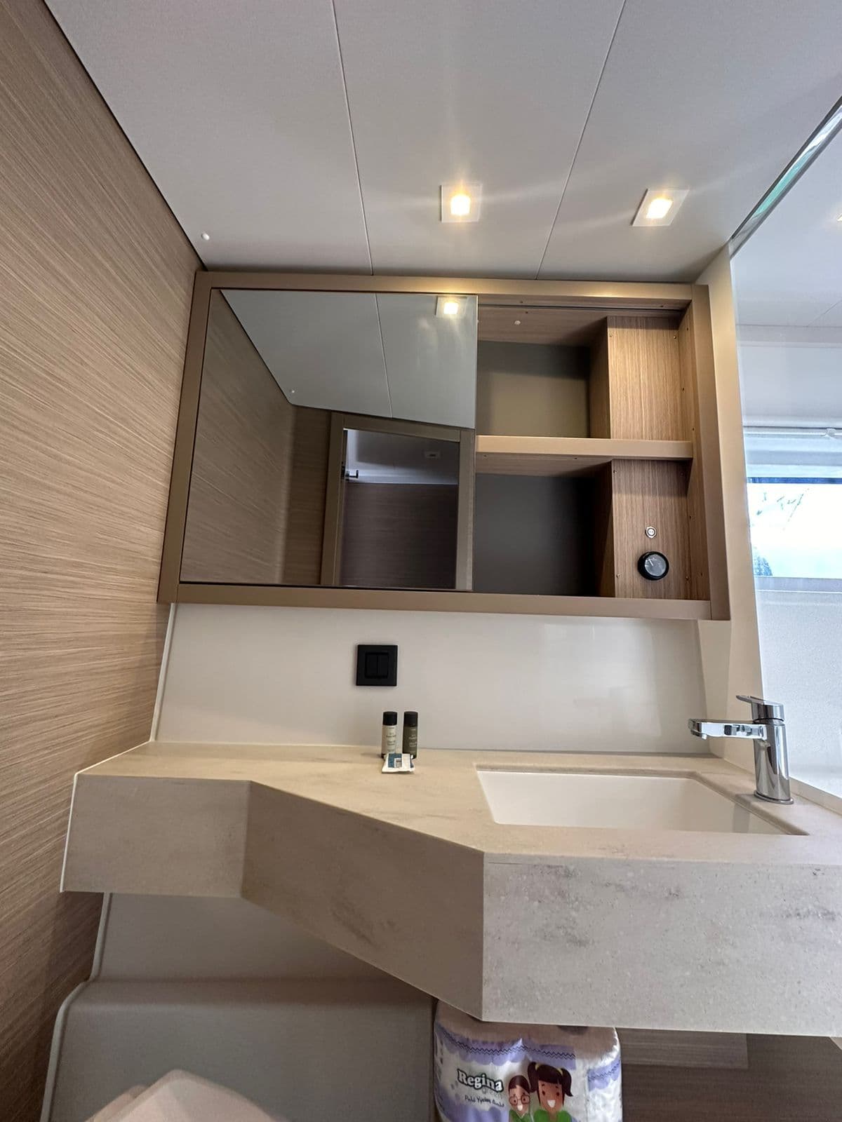 Lagoon 46  - photo 10