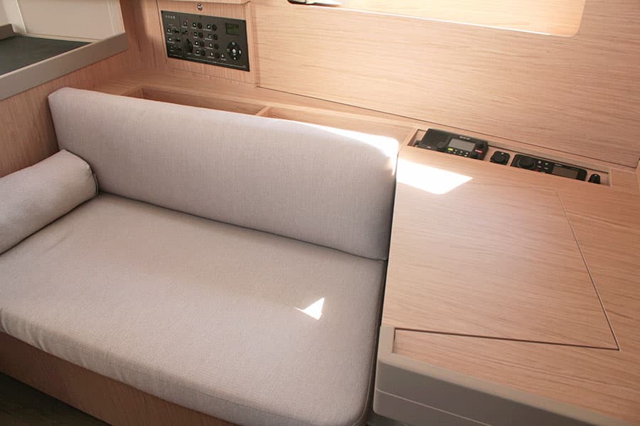 Oceanis 41.1 - photo 4