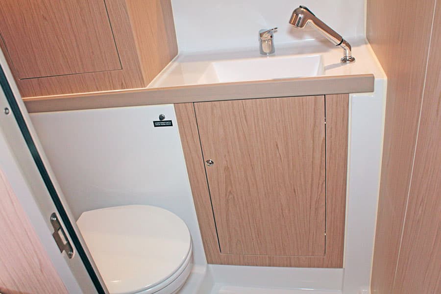 Oceanis 41.1 - photo 15