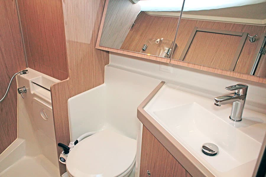 Oceanis 41.1 - photo 18