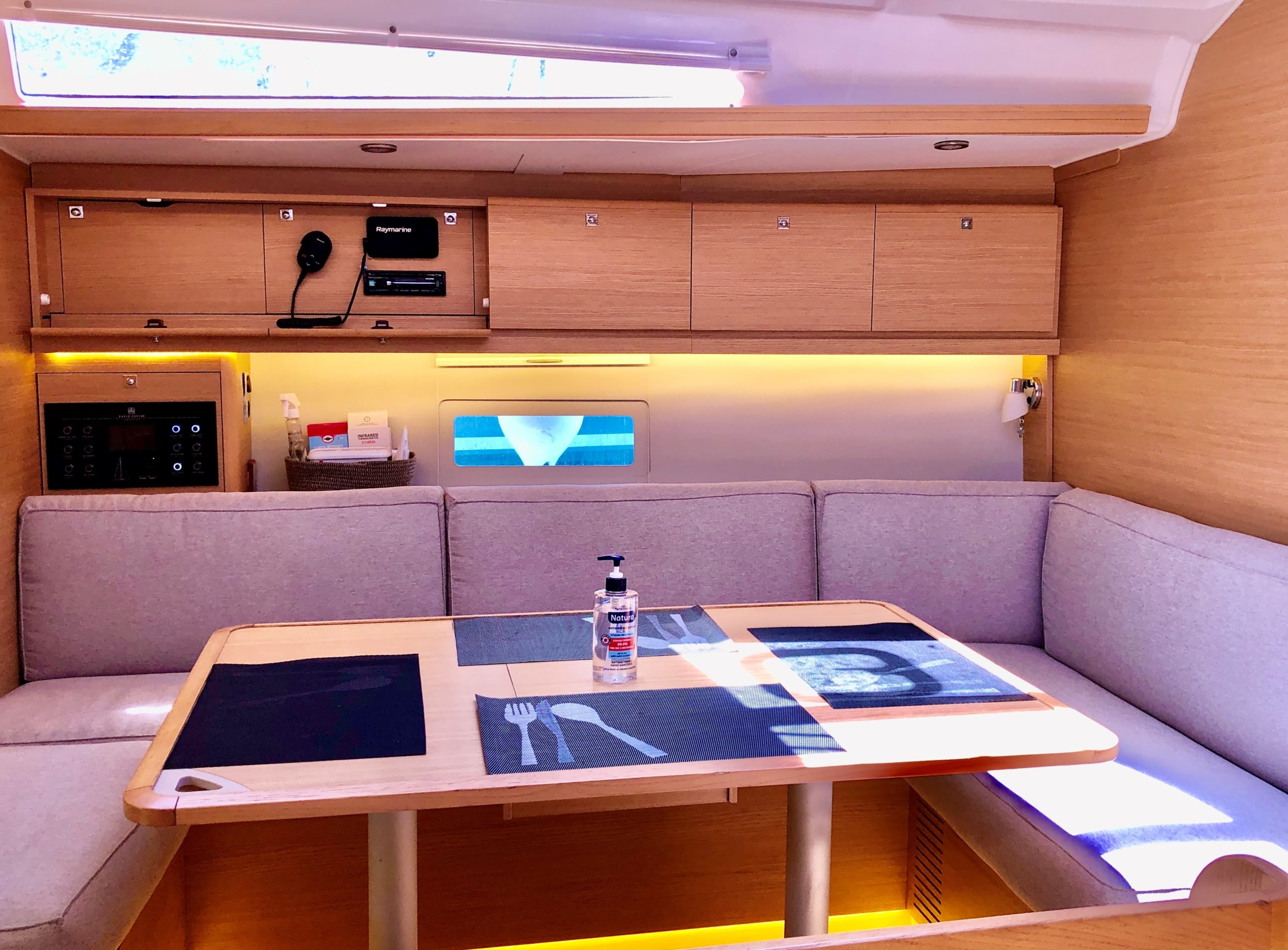 Dufour 430 - photo 11