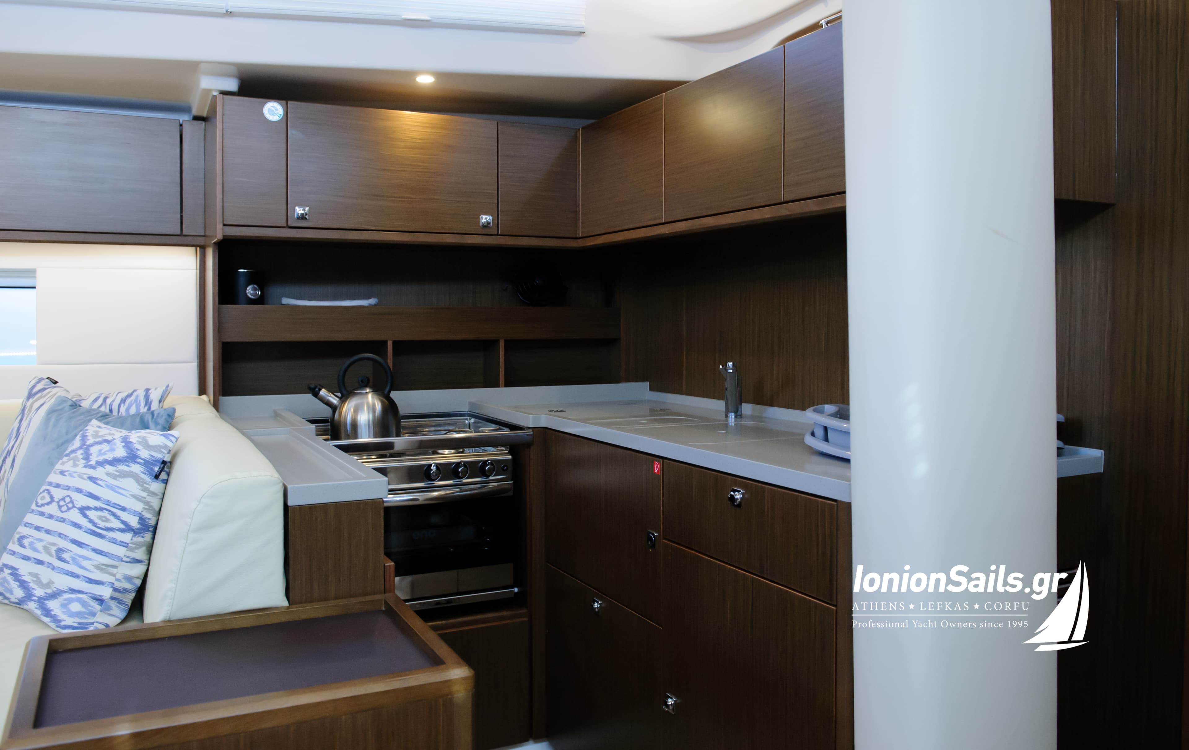 Bavaria C57 - photo 28