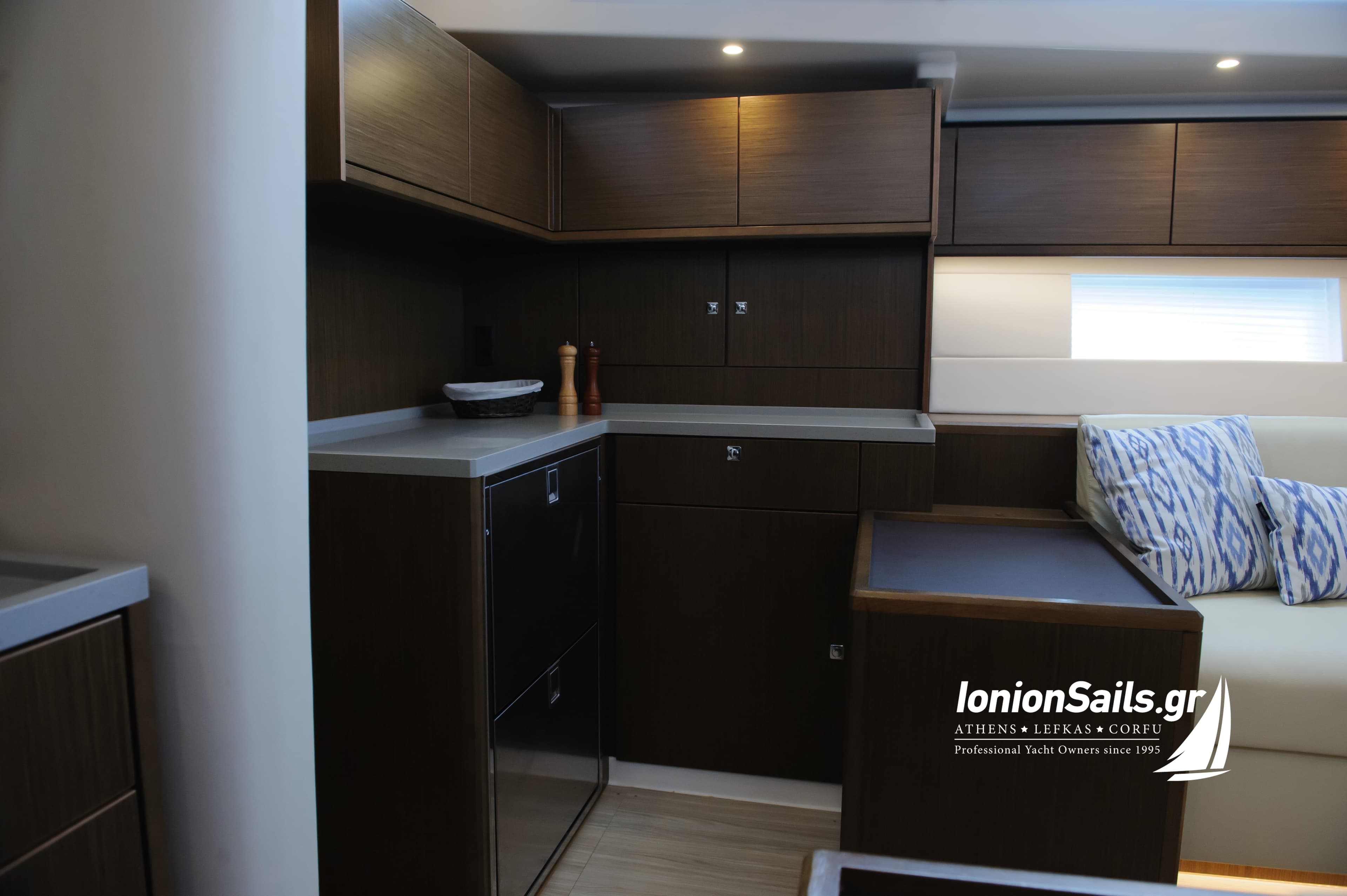 Bavaria C57 - photo 15