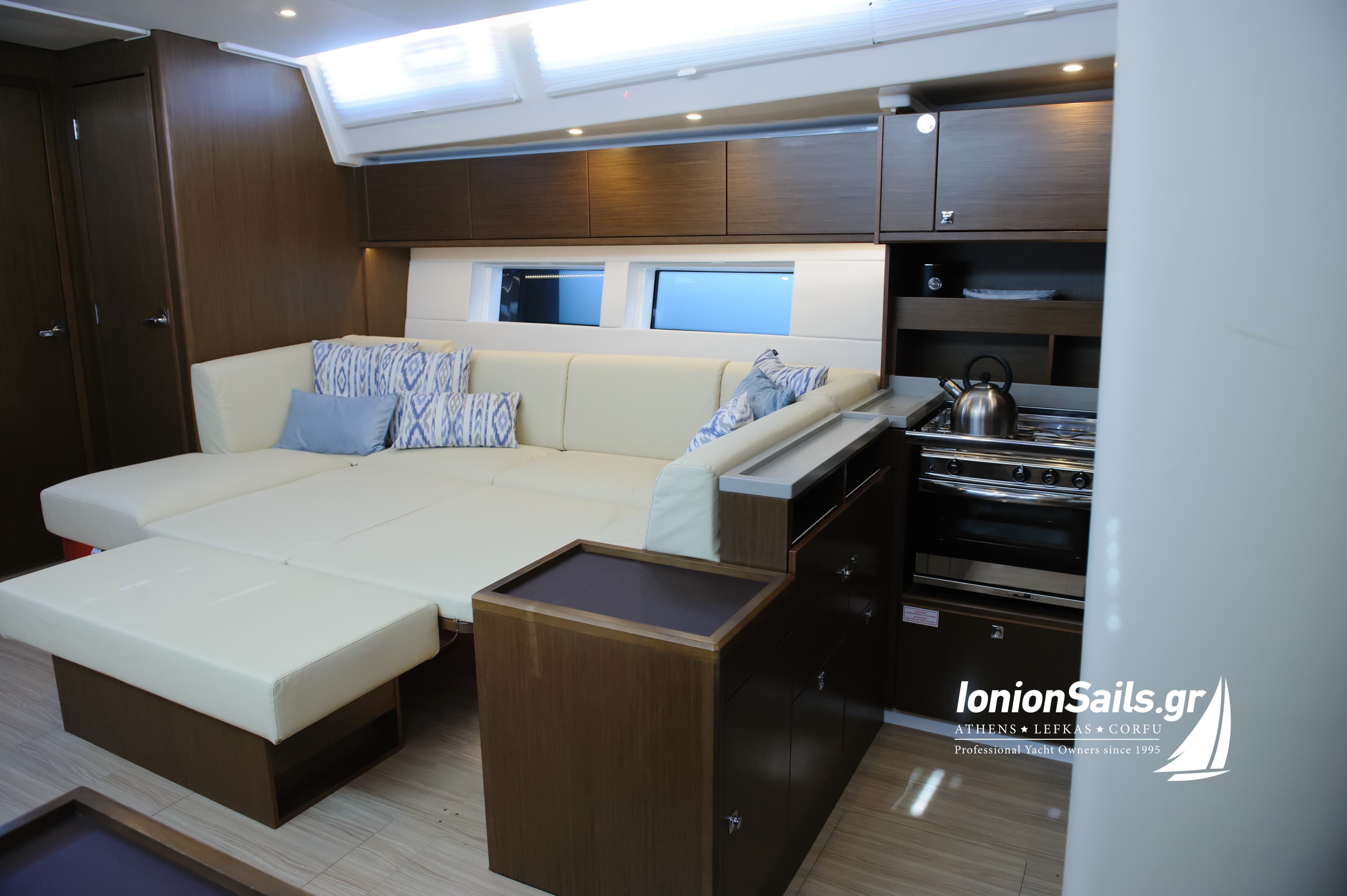 Bavaria C57 - photo 30