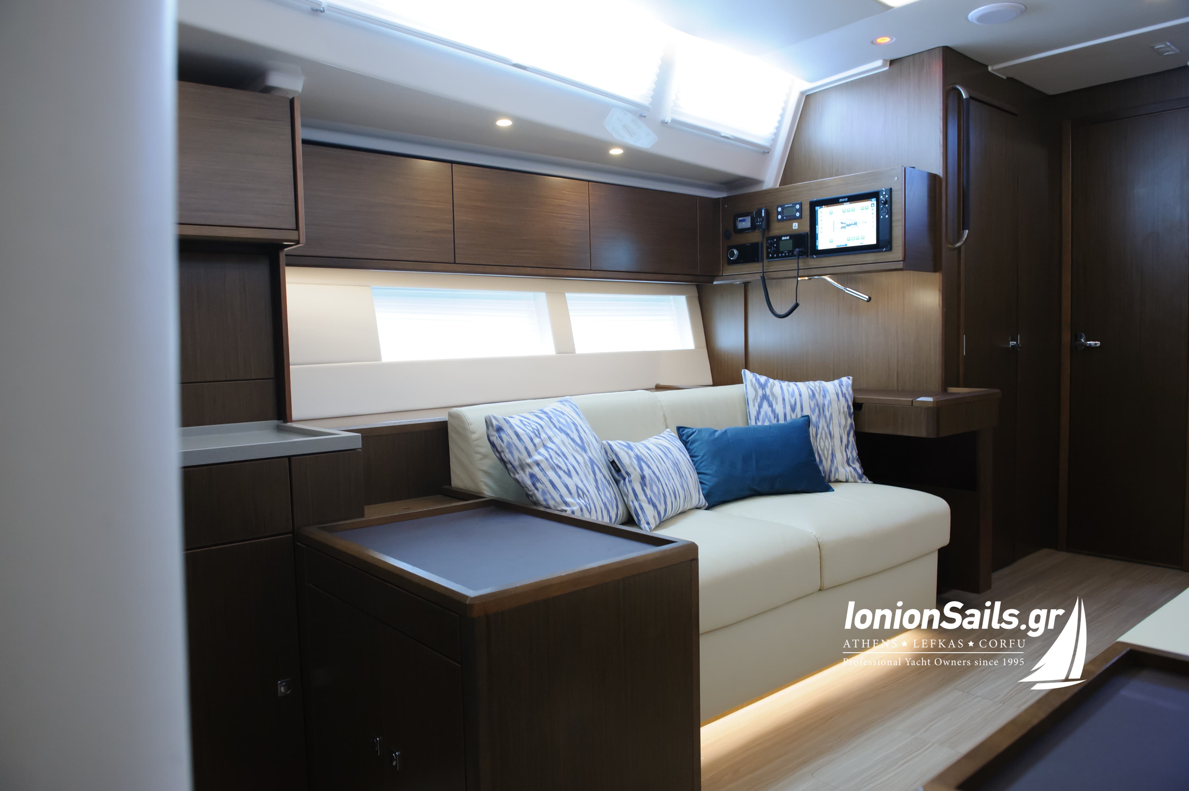 Bavaria C57 - photo 29