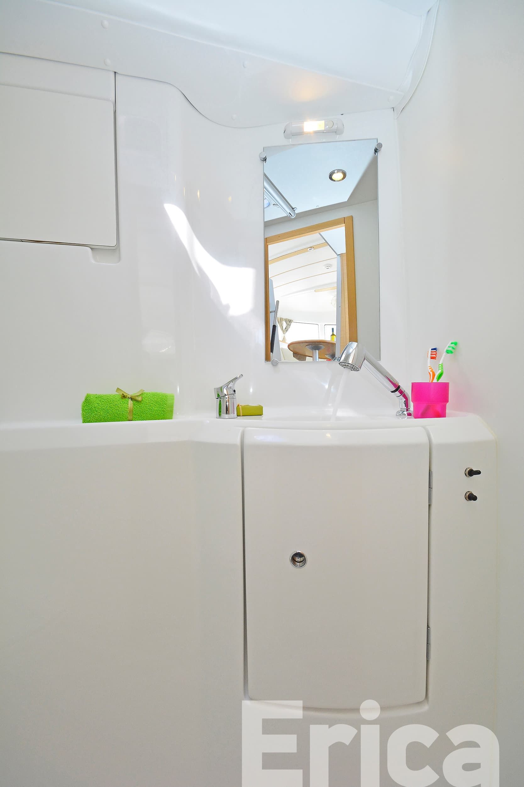 Lagoon 380 S2 - photo 23