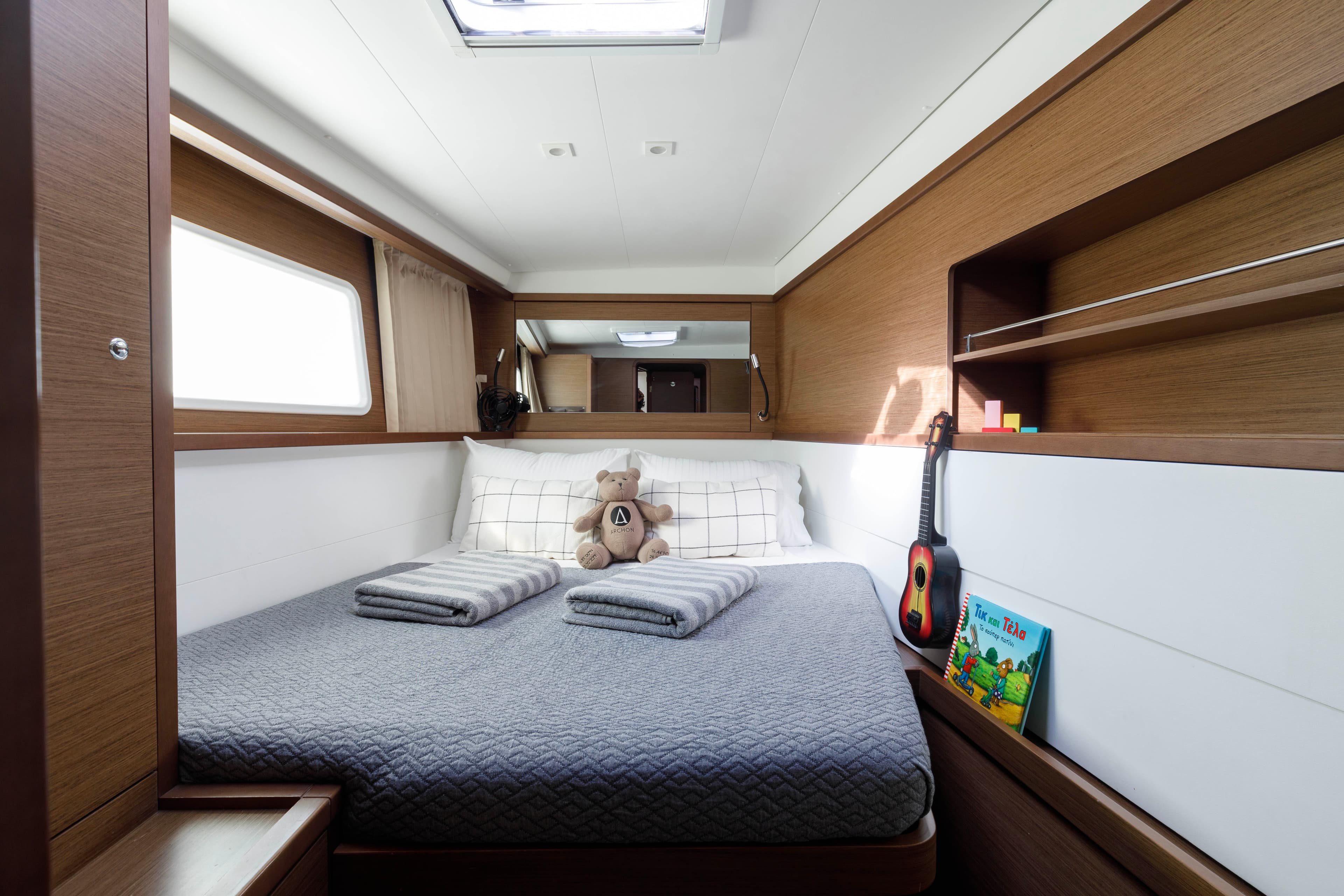 Lagoon 450 Fly - photo 7