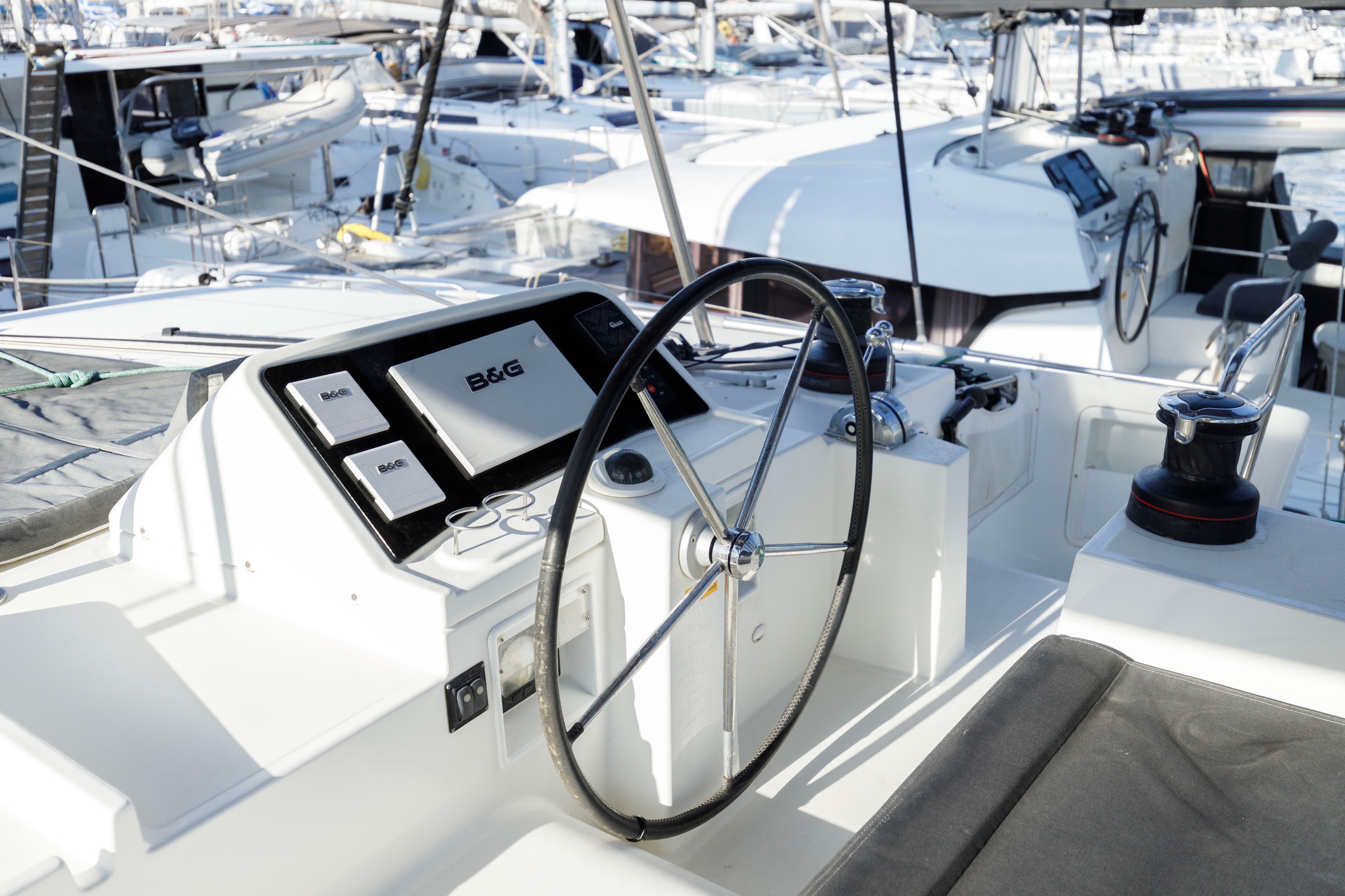 Lagoon 450 Fly - photo 26