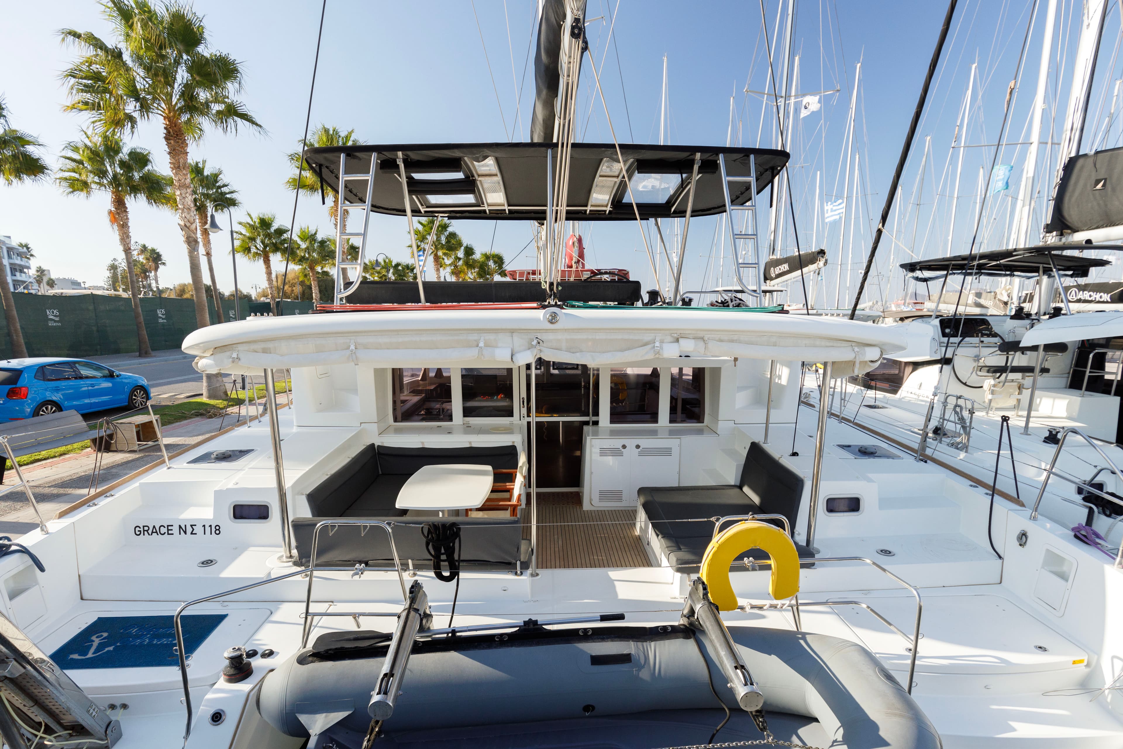 Lagoon 450 Fly - photo 32