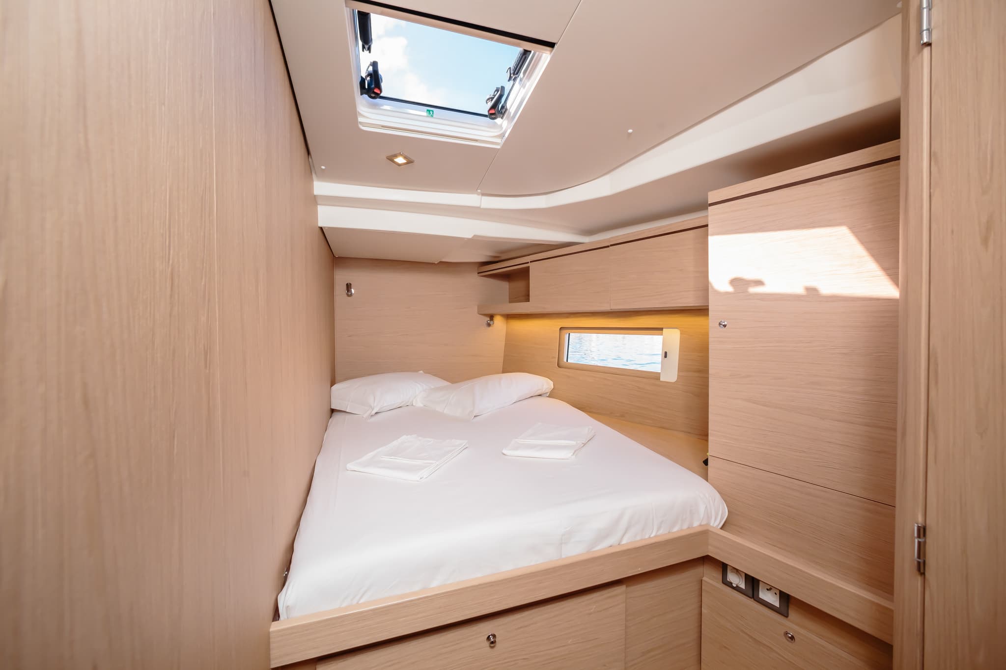 Oceanis 51.1 - photo 16