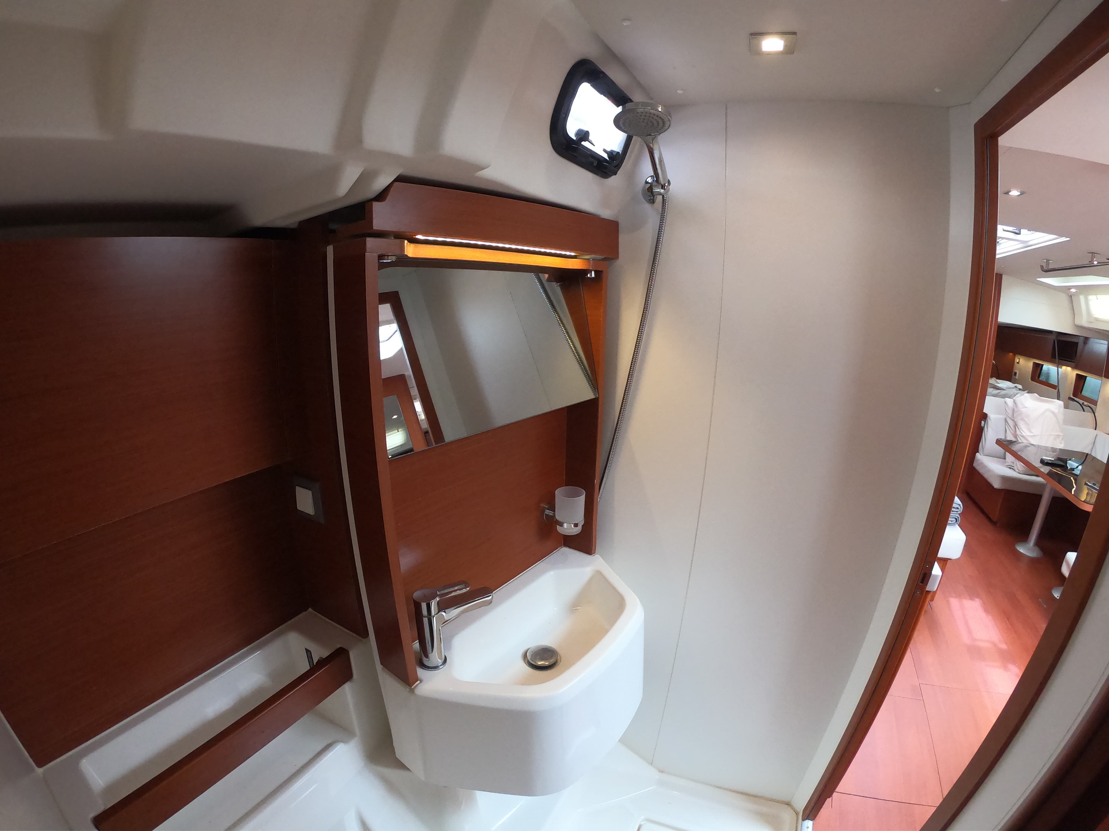 Oceanis 51.1 - photo 5