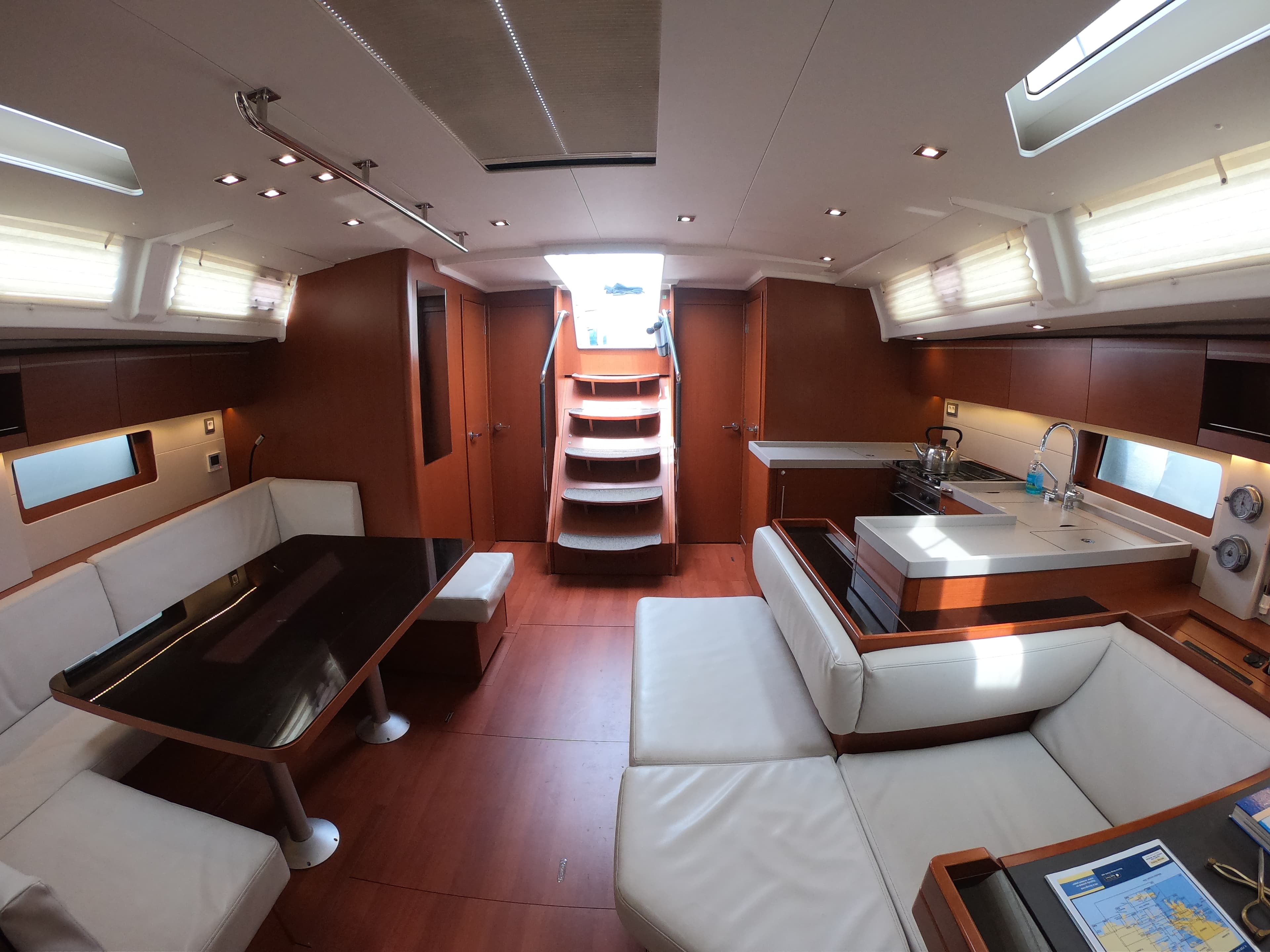 Oceanis 51.1 - photo 7