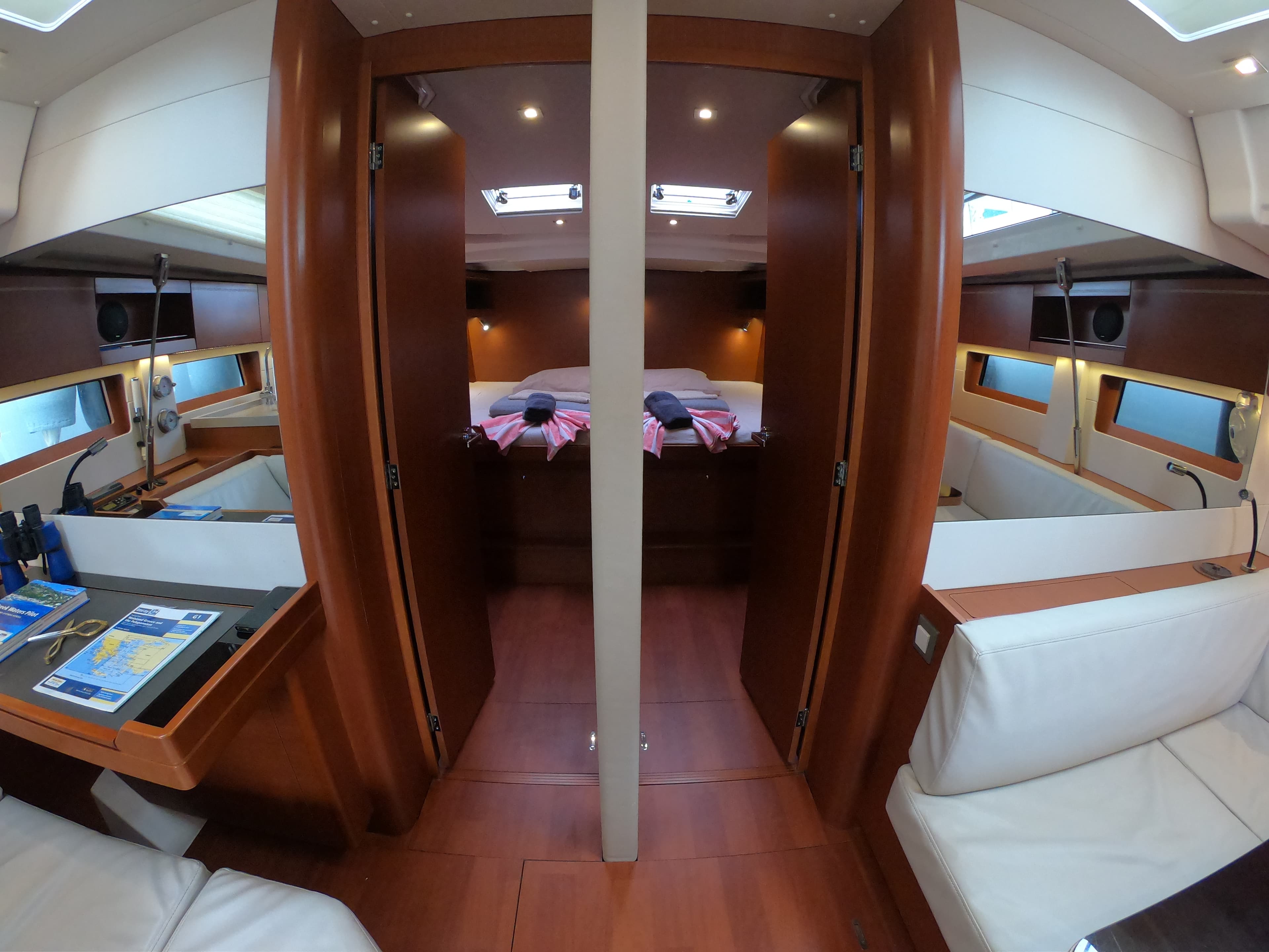 Oceanis 51.1 - photo 16