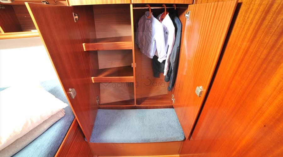 Bavaria 38 - photo 21