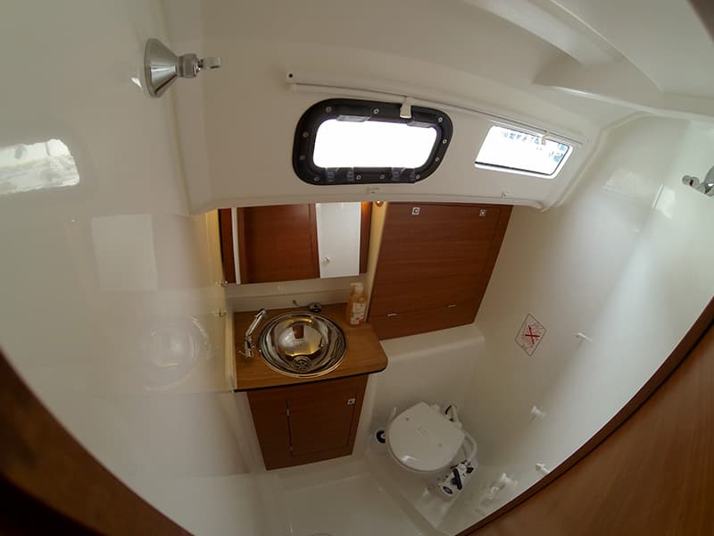 Dufour 350 Grand Large - photo 13