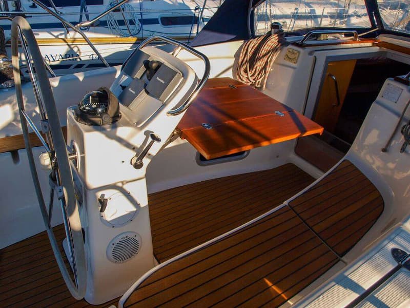 Bavaria 32 Cruiser - photo 13