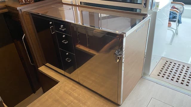 Lagoon 450 Fly - photo 23