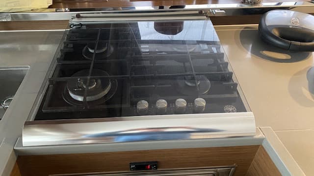 Lagoon 450 Fly - photo 24