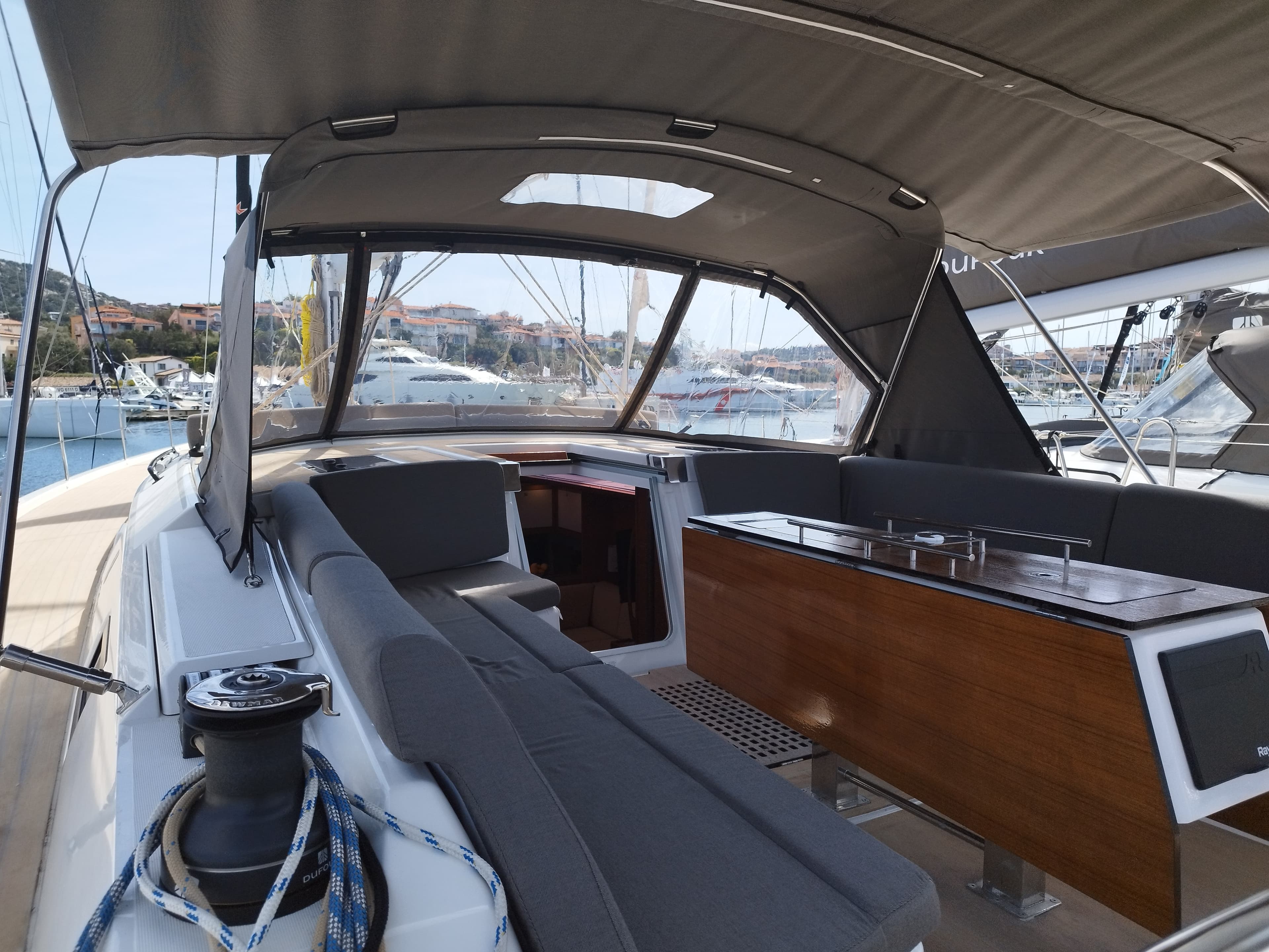 Dufour 470 - photo 26