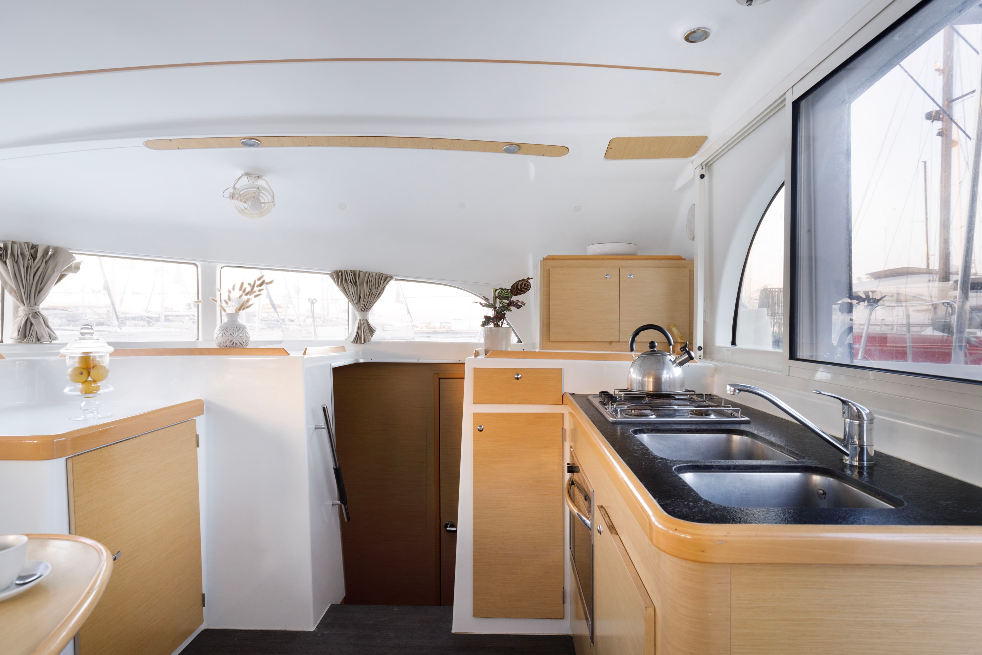 Lagoon 380 S2 - photo 11