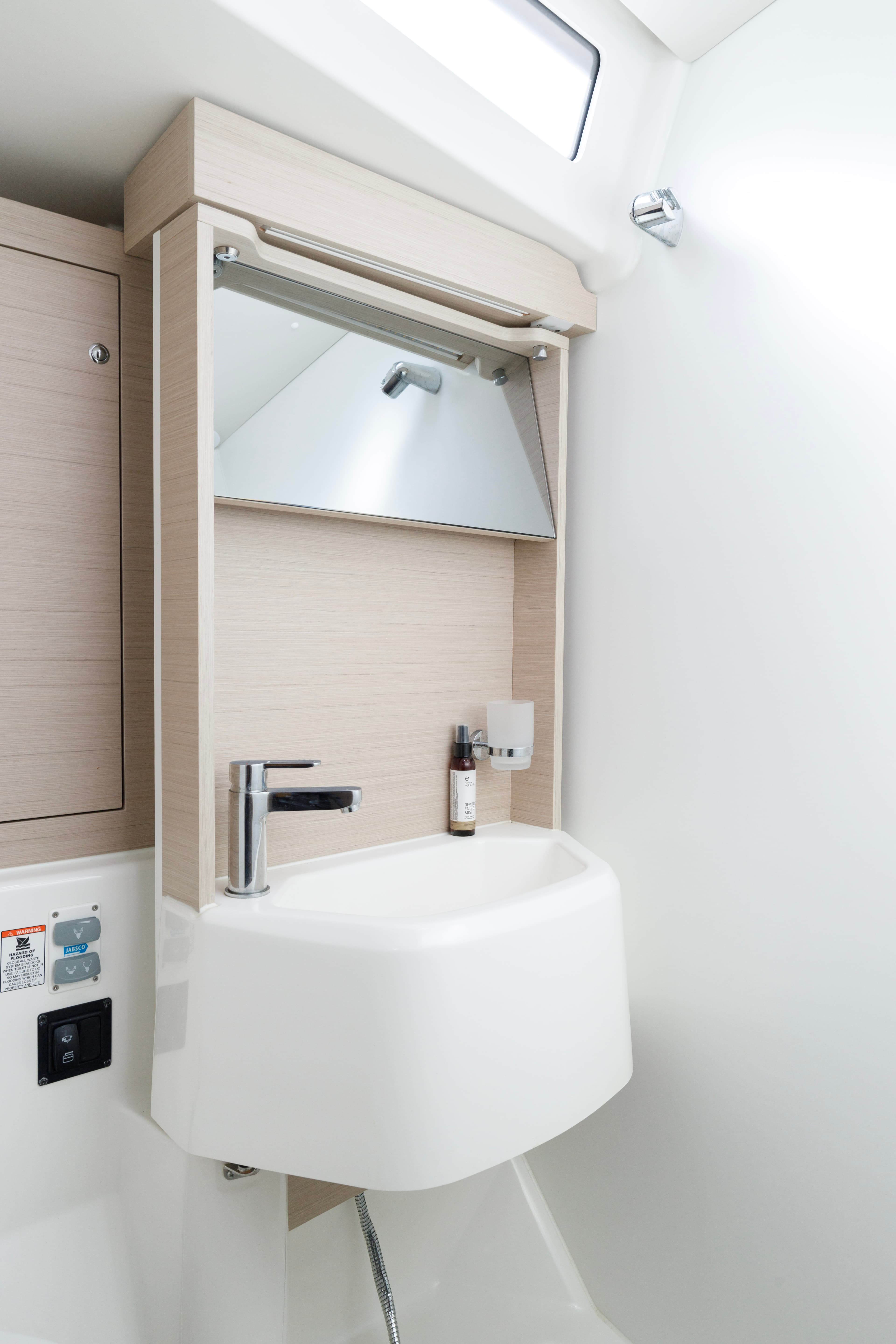 Oceanis 51.1 - photo 13