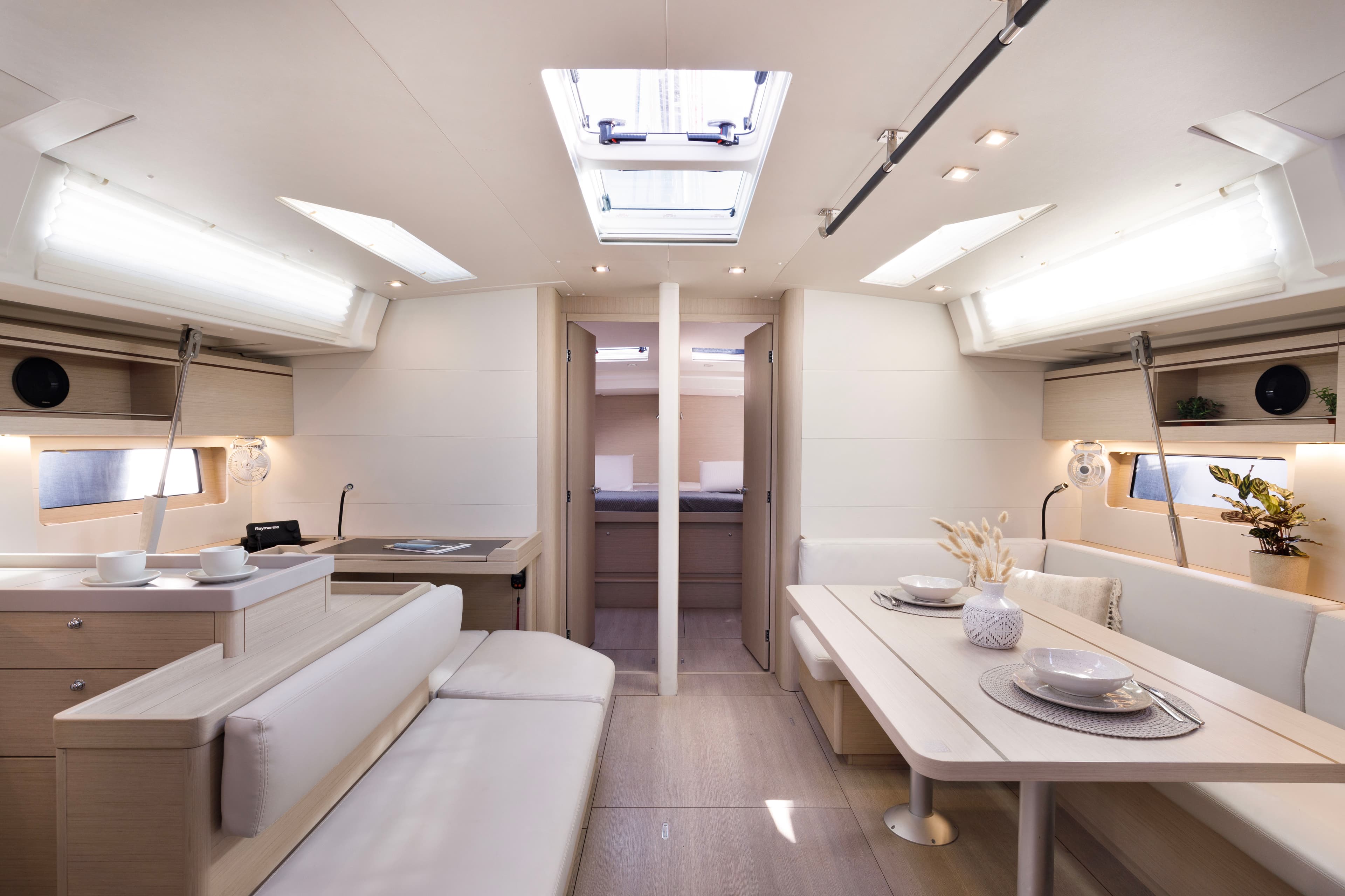 Oceanis 51.1 - photo 21