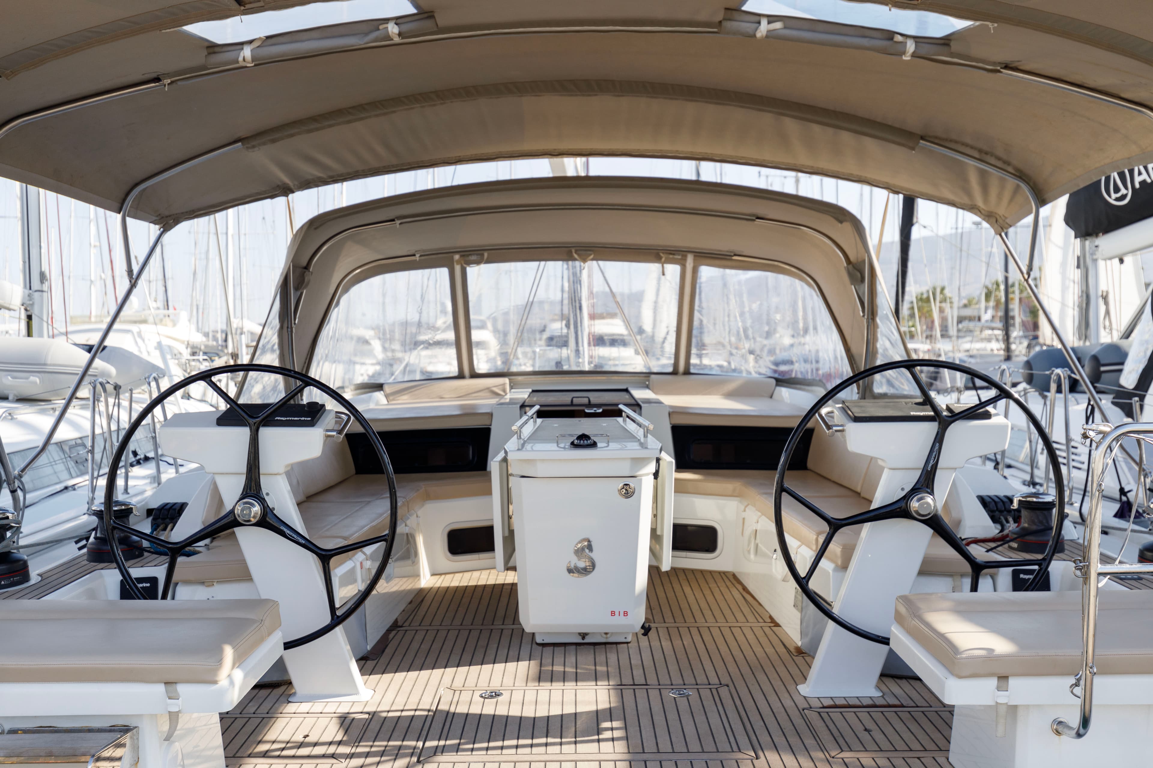 Oceanis 51.1 - photo 24