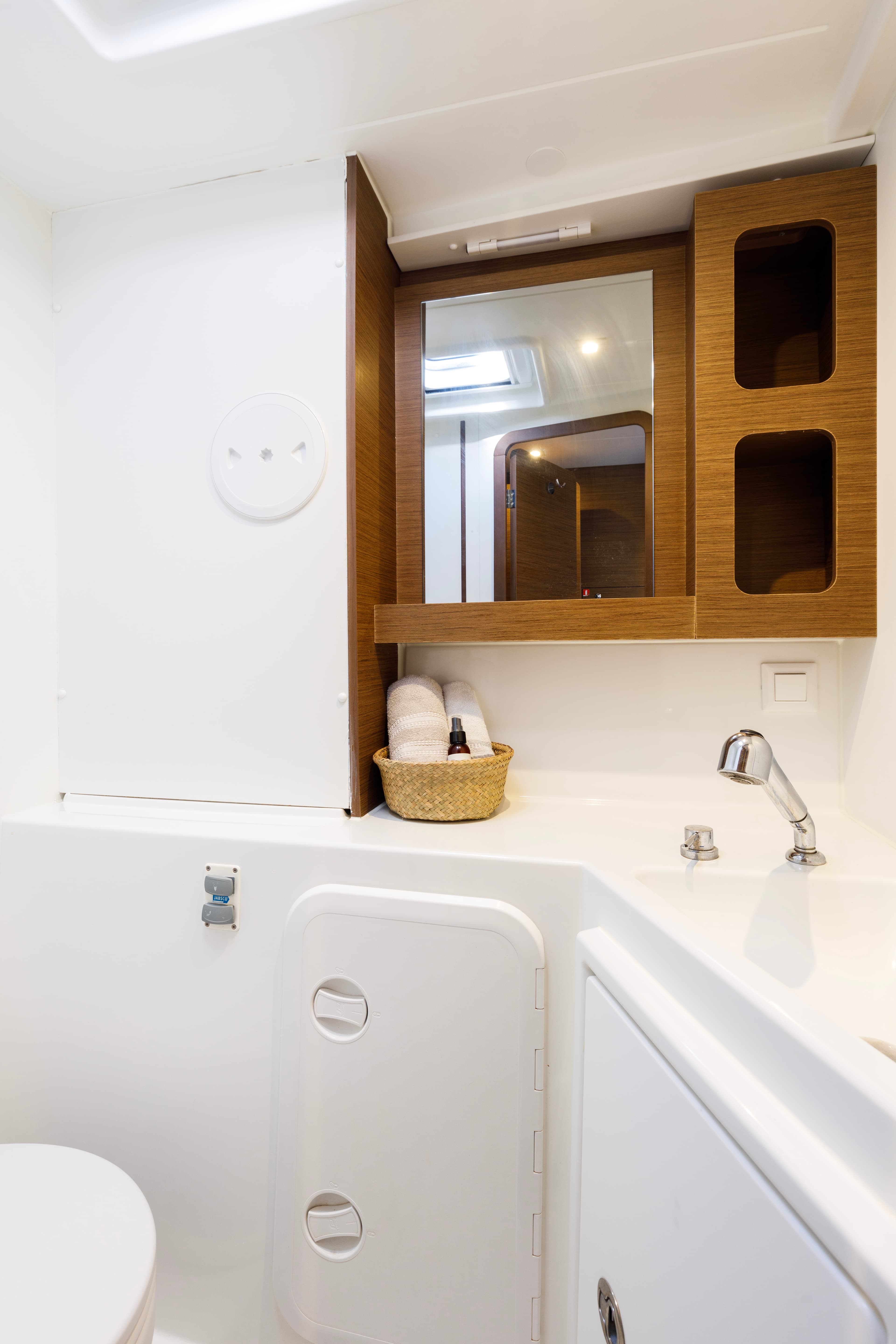 Lagoon 42 - photo 15