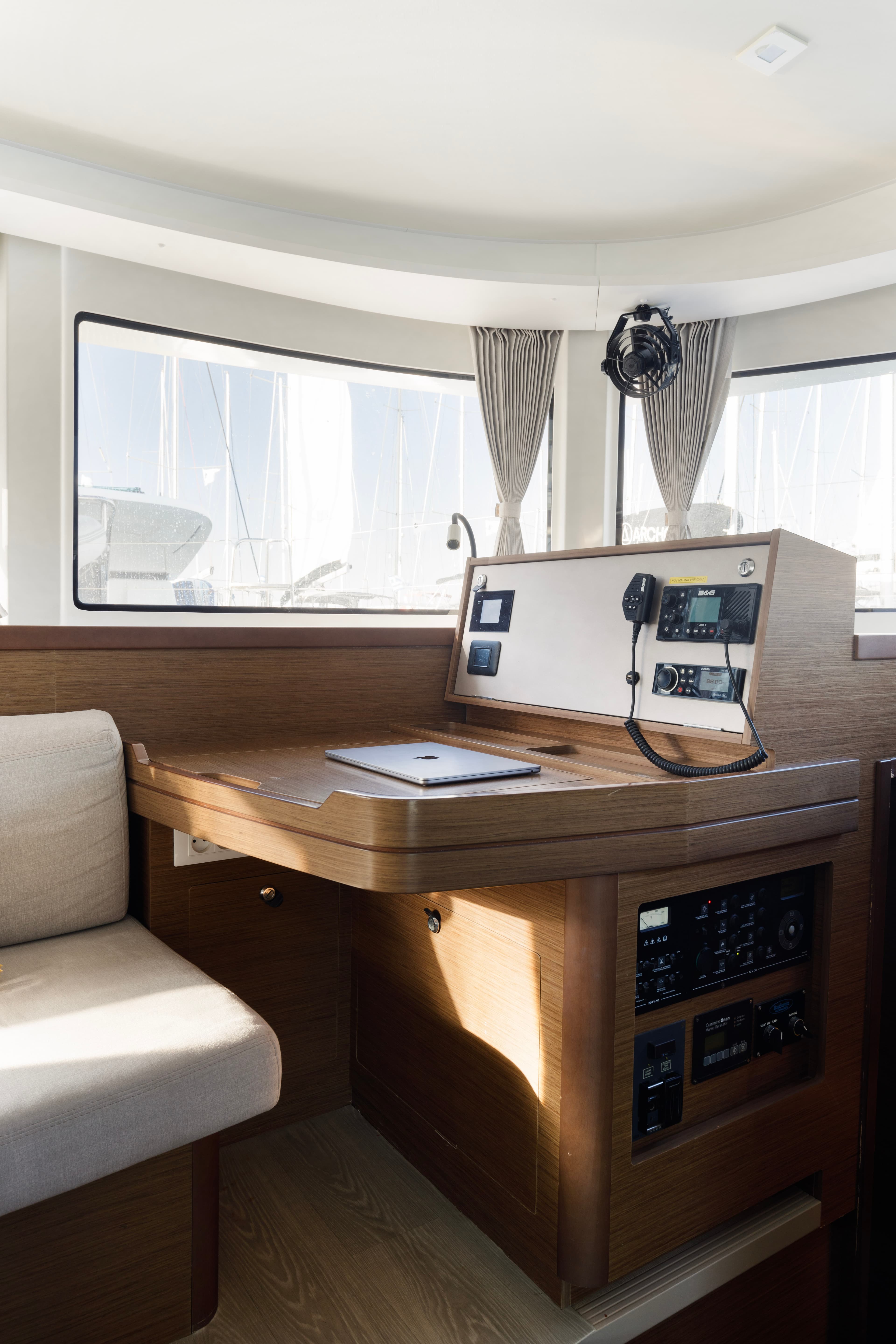 Lagoon 42 - photo 17