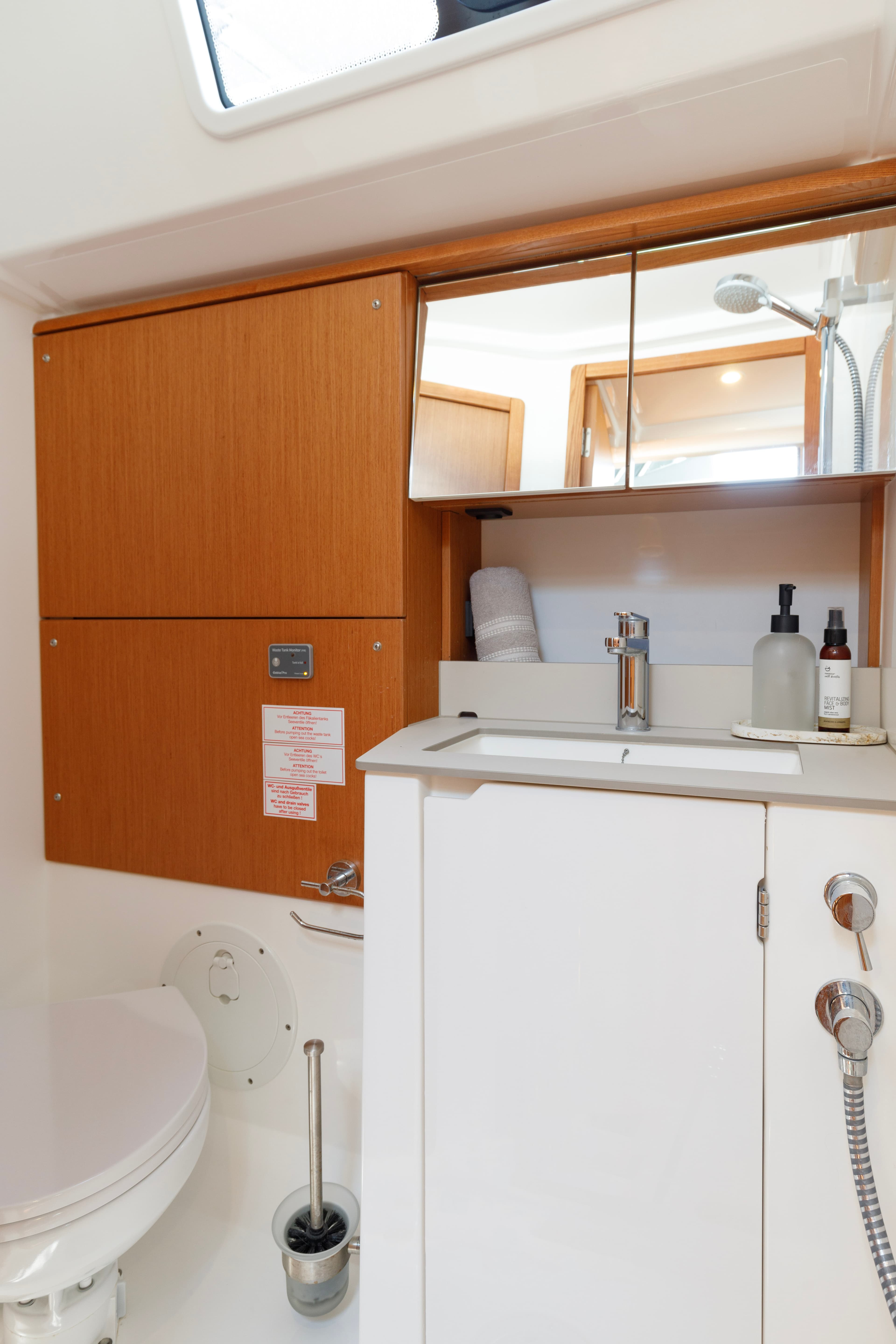 Bavaria C46 - photo 7