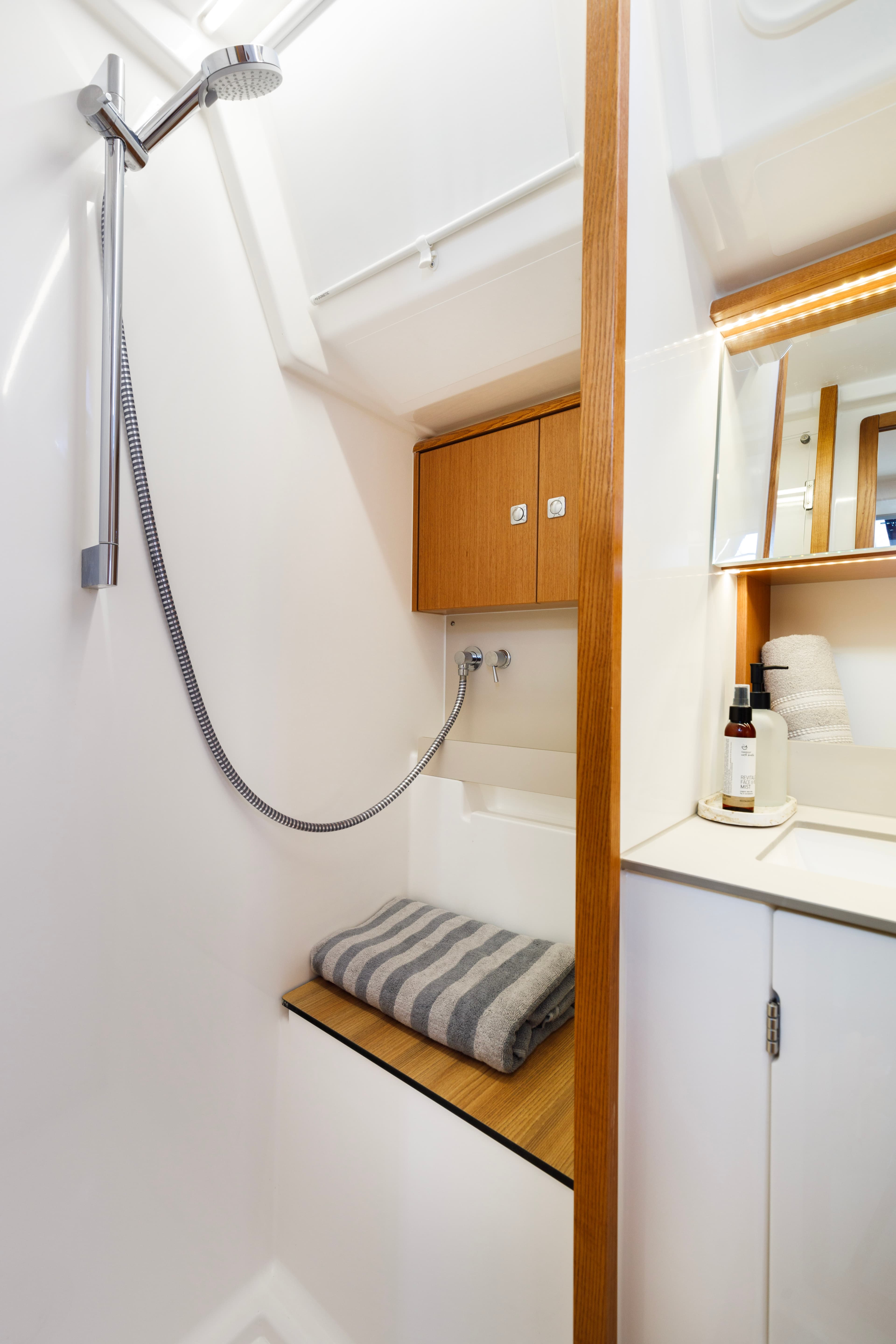 Bavaria C46 - photo 13