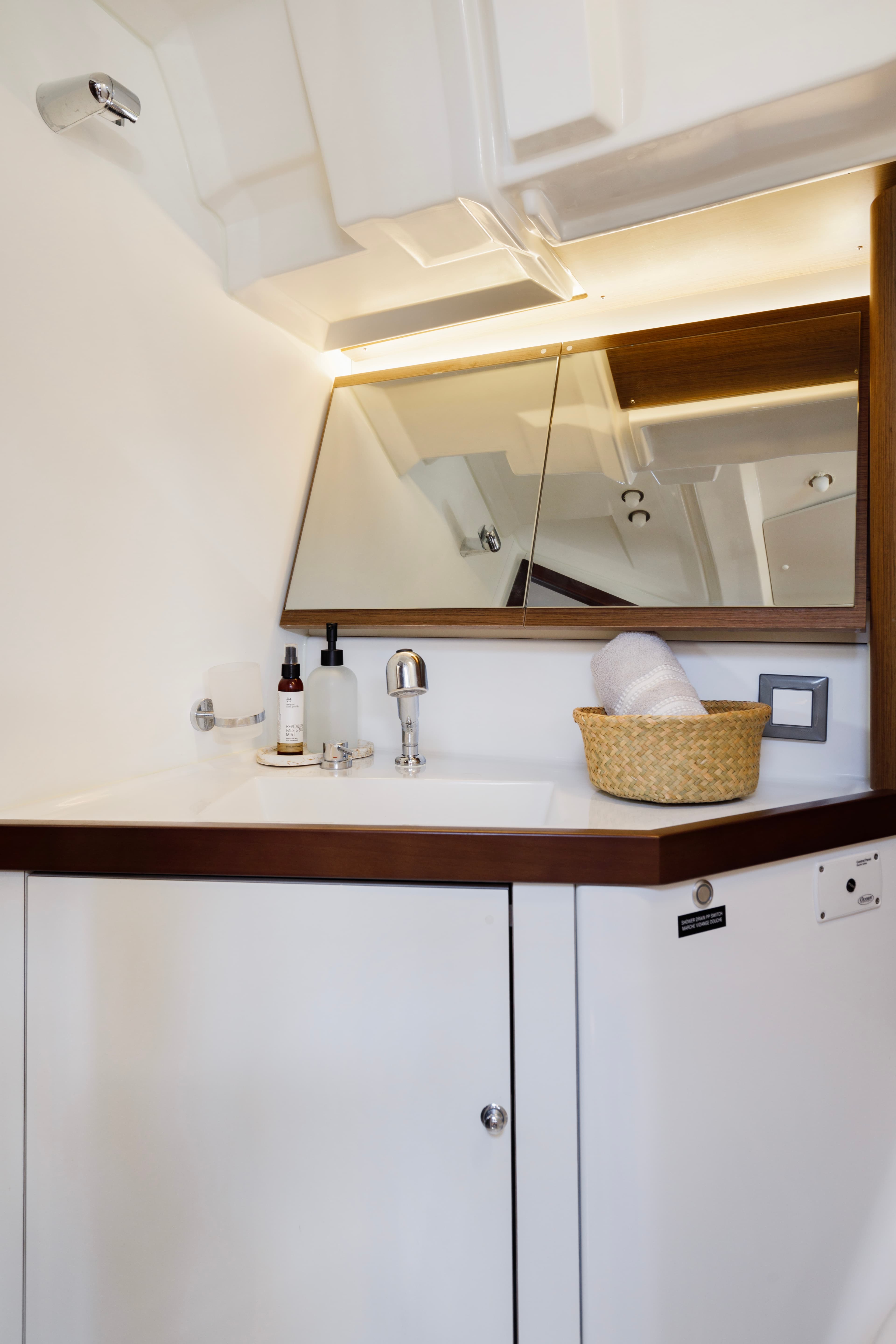 Oceanis 46.1 - photo 6